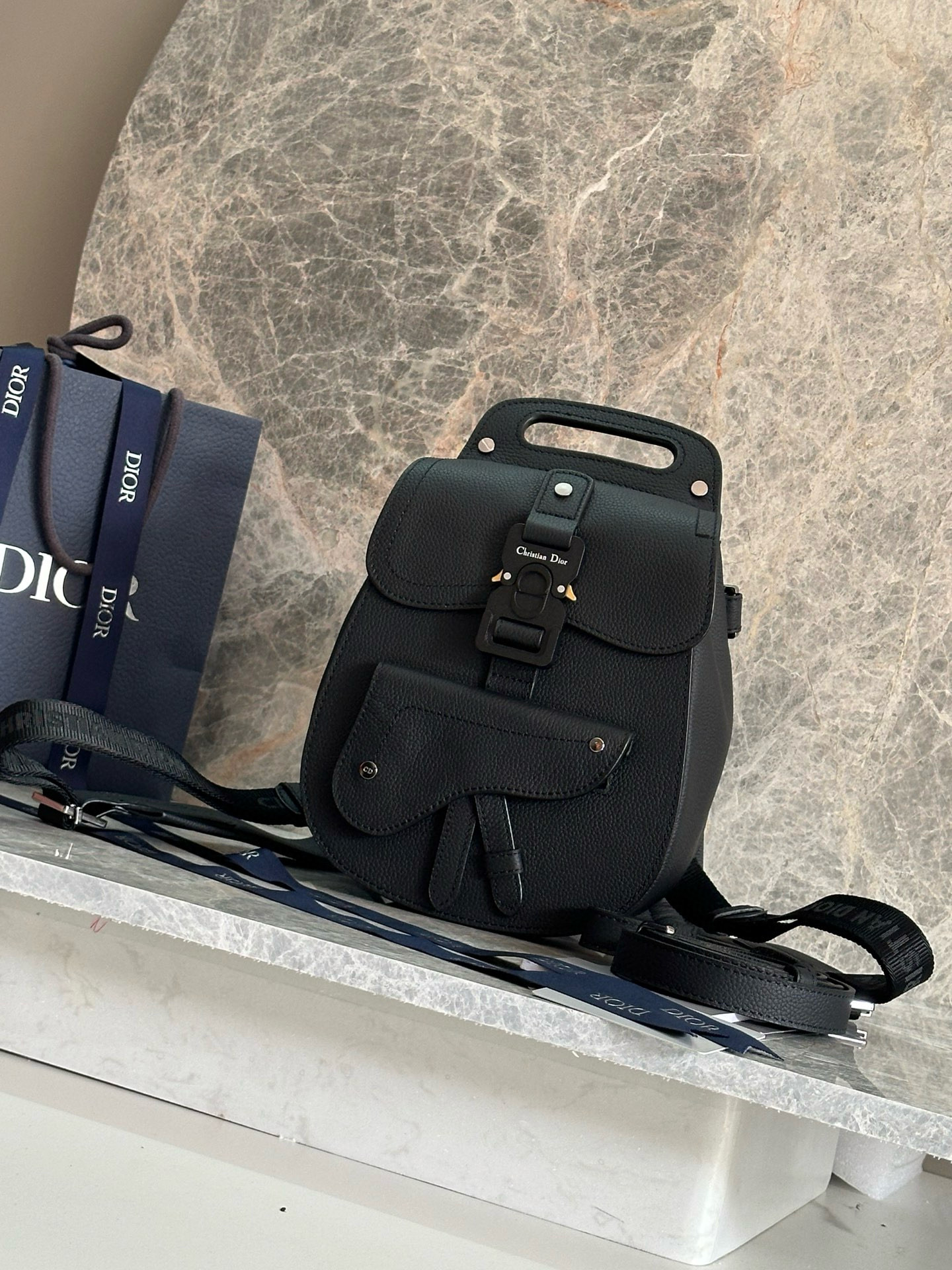 디올 남자가방