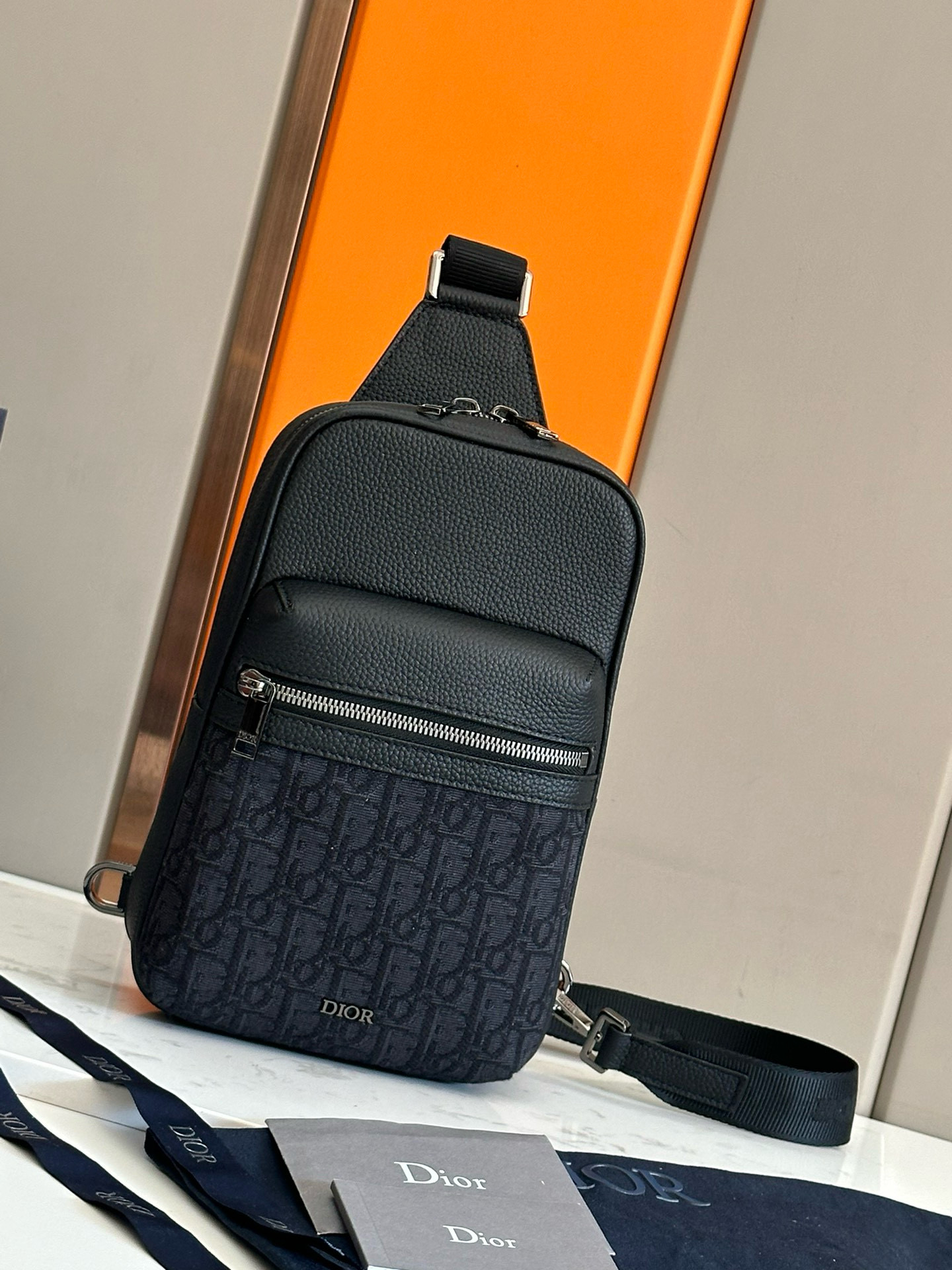 디올 남자가방