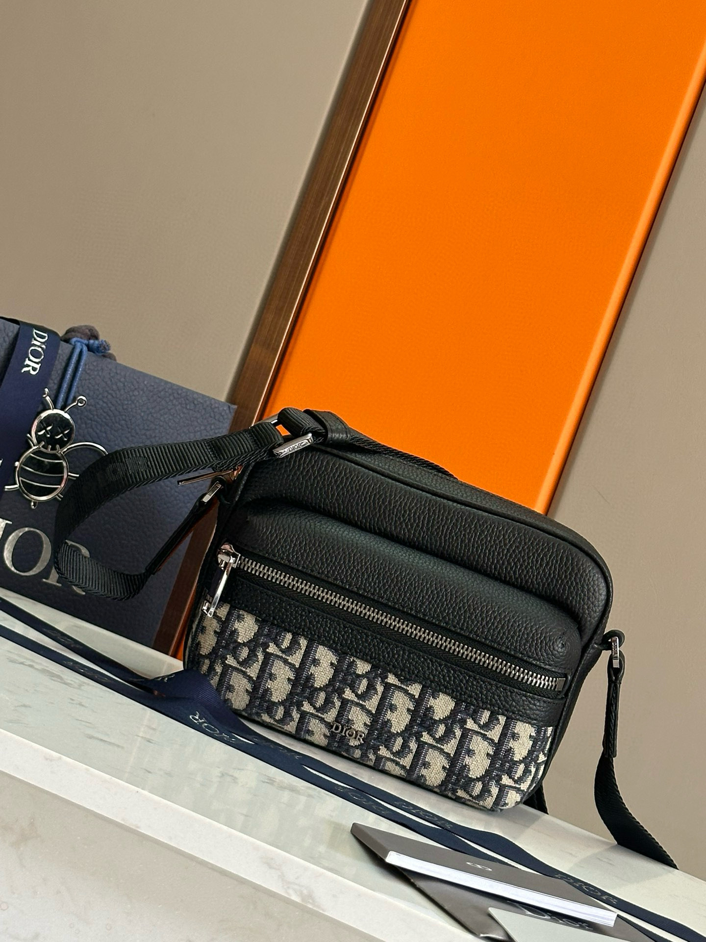디올 남자가방