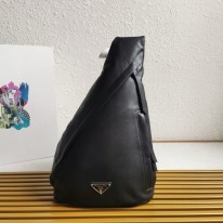 프라다 2VZ092 남자가방