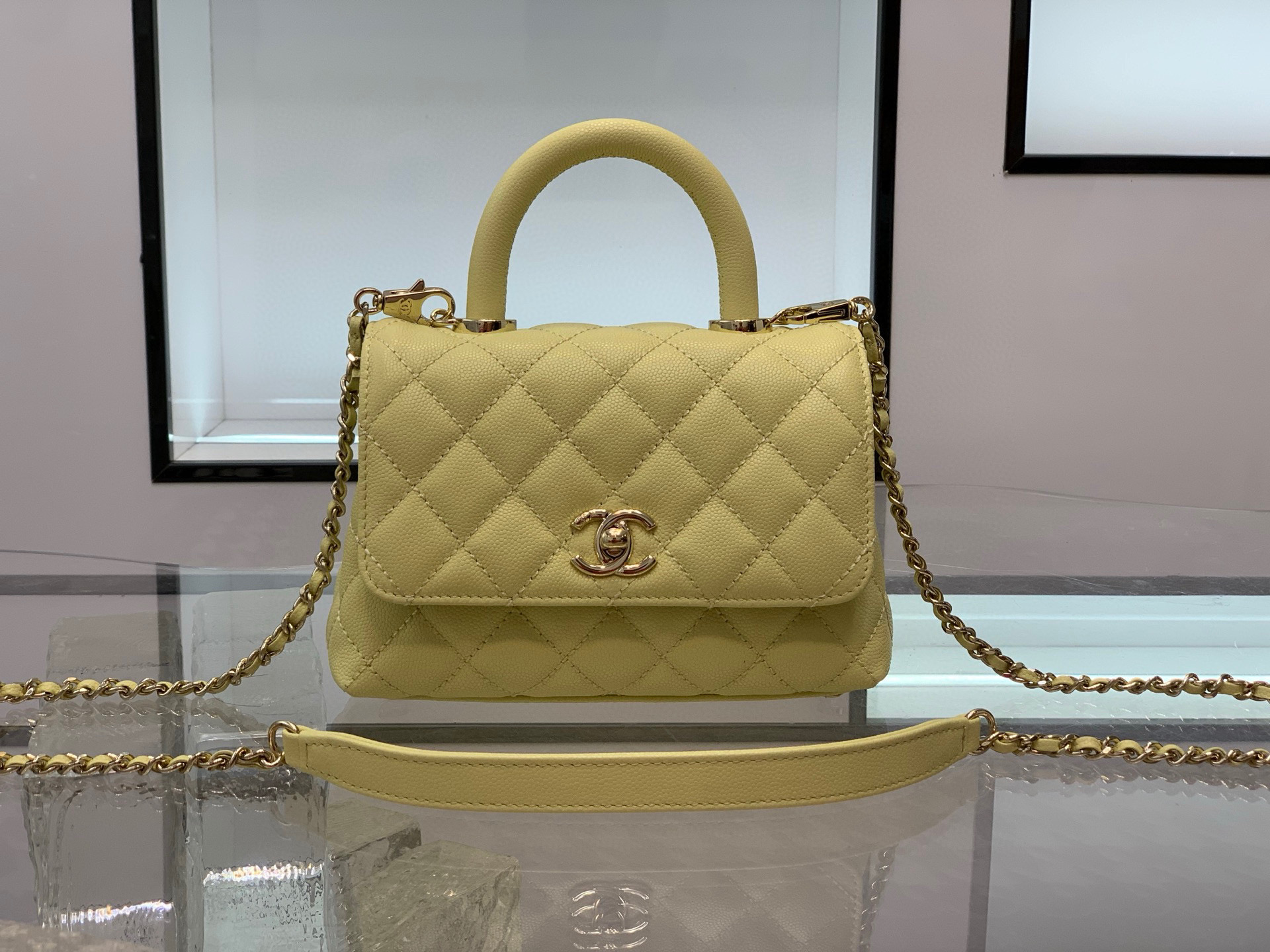 샤넬 여자가방 2215