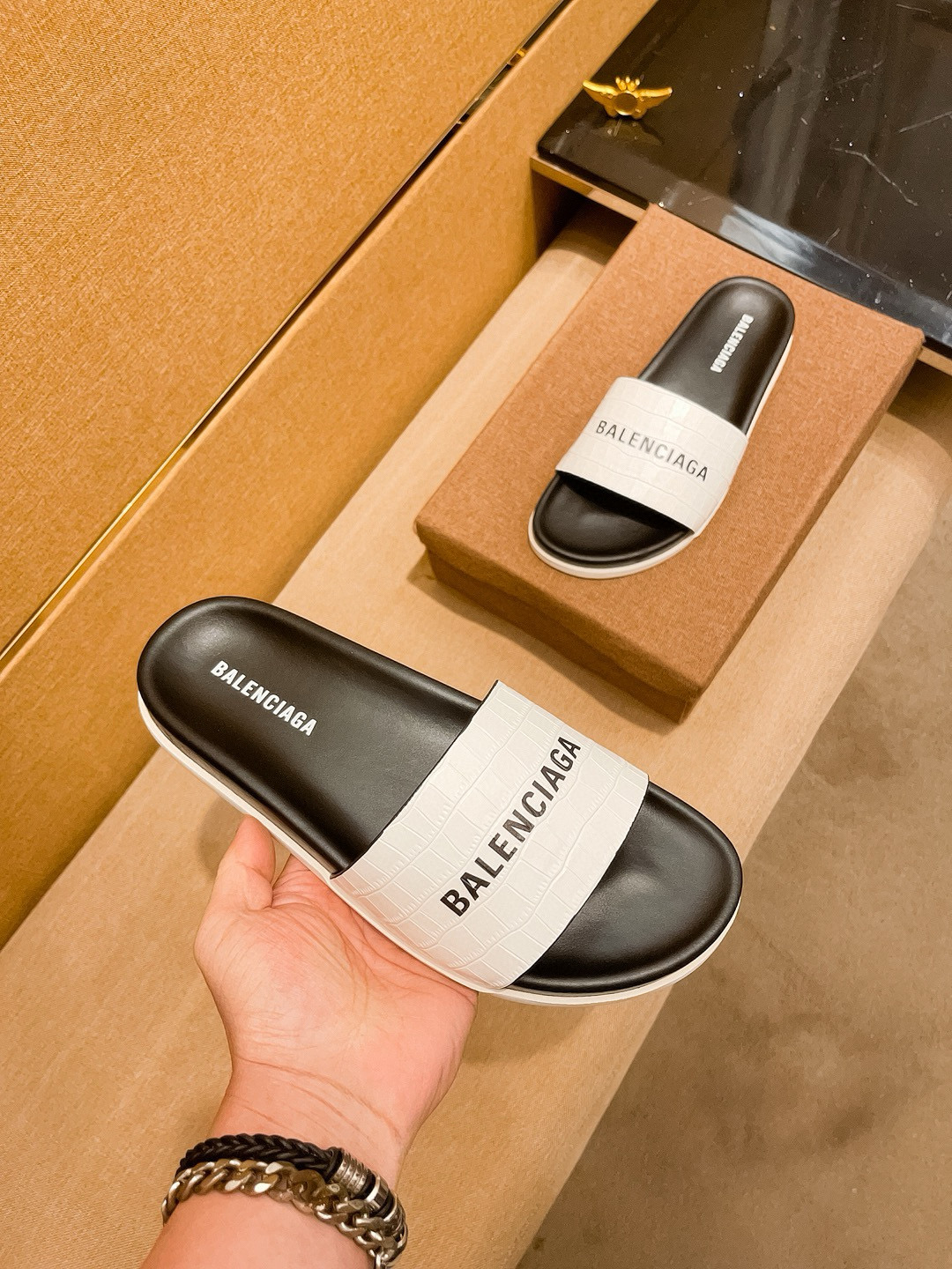 발렌시아가 남자 슬리퍼