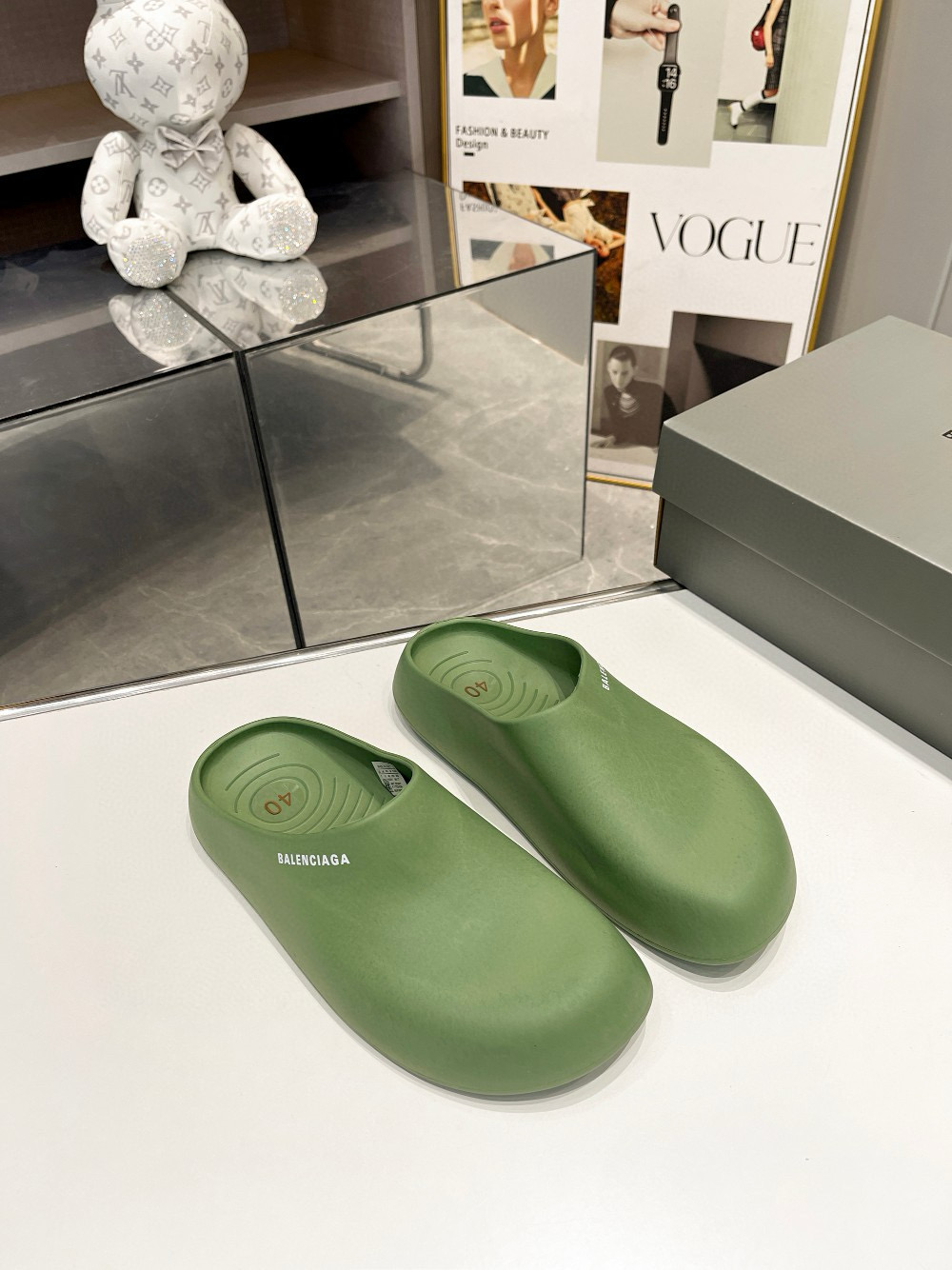 발렌시아가 남녀공용 슬리퍼