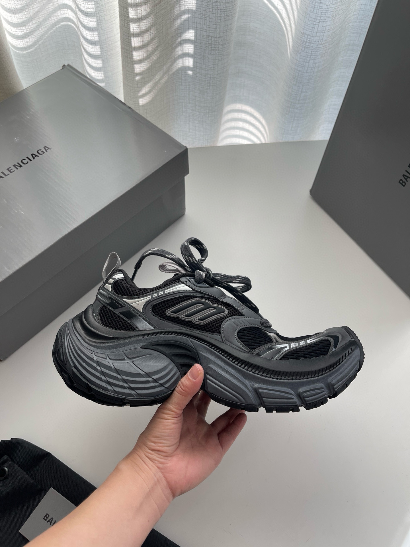 발렌시아가 10XL 남여공용 신발 운동화 스니커즈