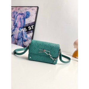 루이비통 M13889 남자가방