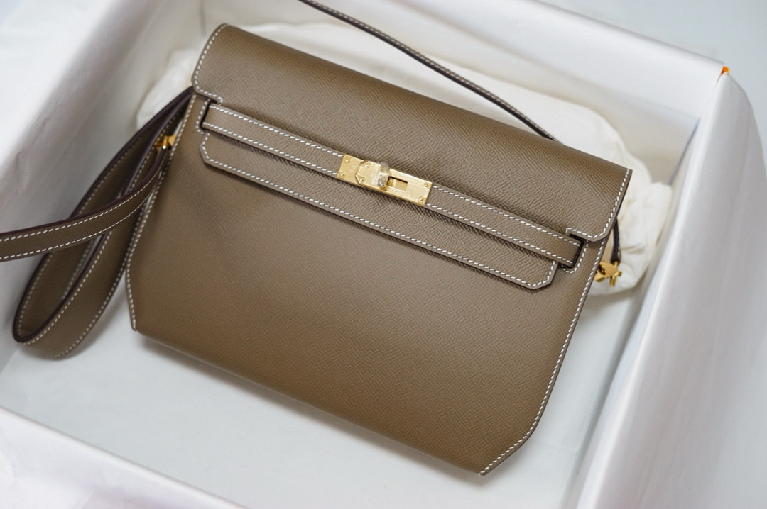 에르메스 크로스겸클러치 켈리 데페슈 남녀공용가방