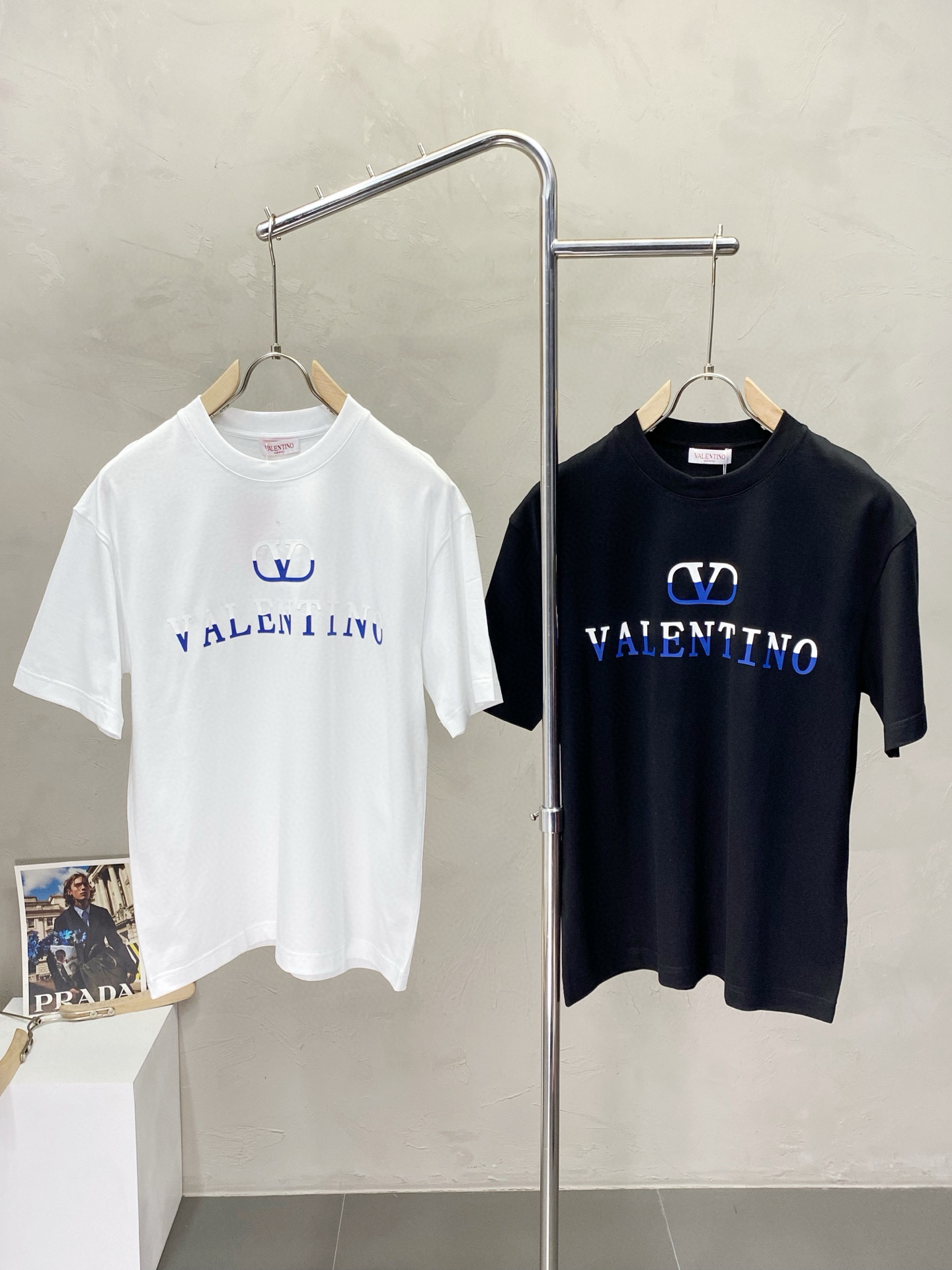 발렌티노 남자 반팔티 2컬러