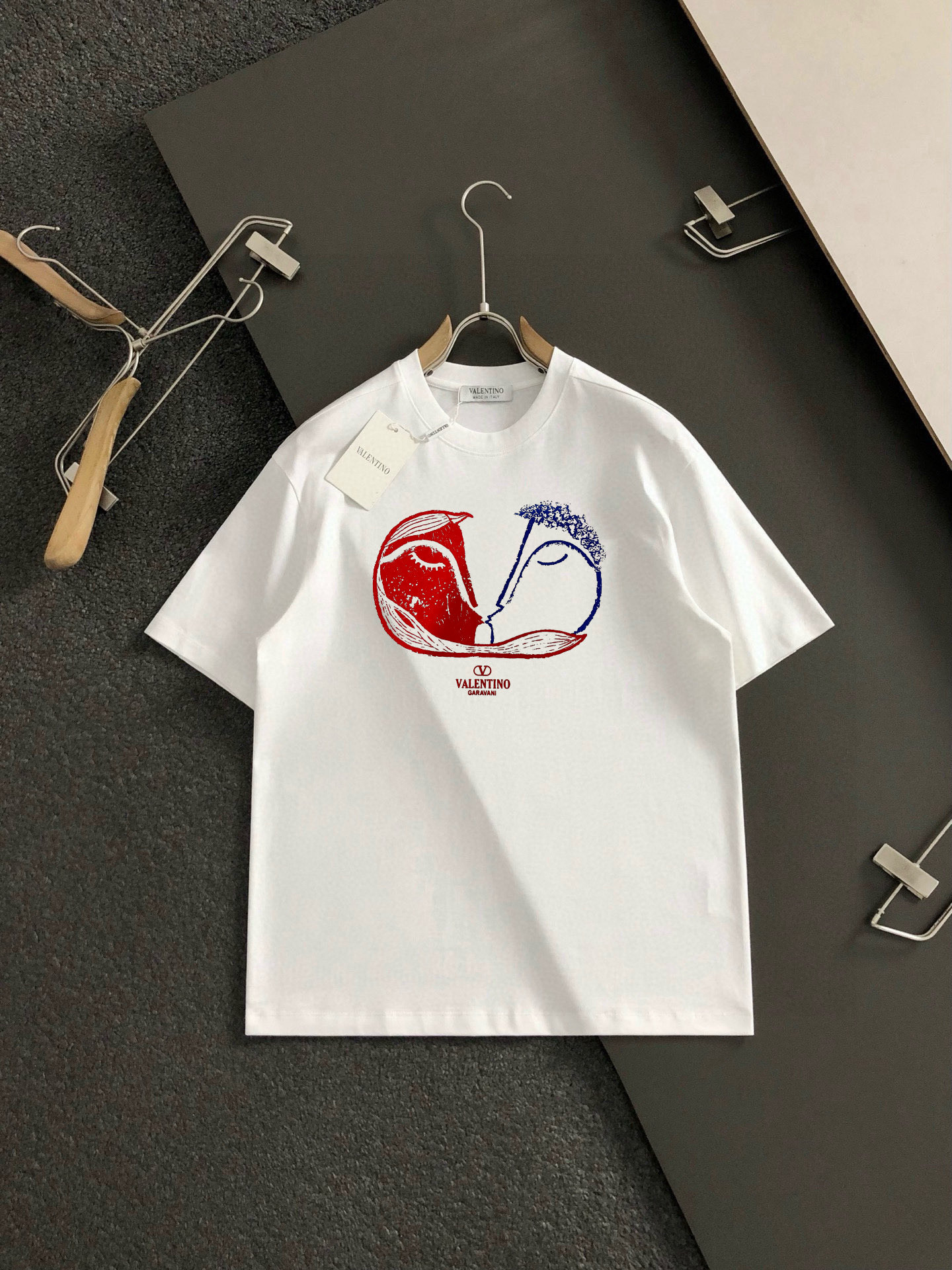 발렌티노 남자 반팔티