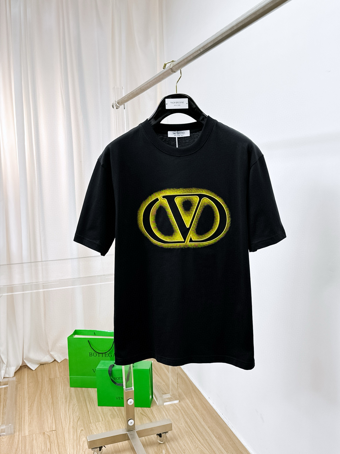 발렌티노 남자 반팔티