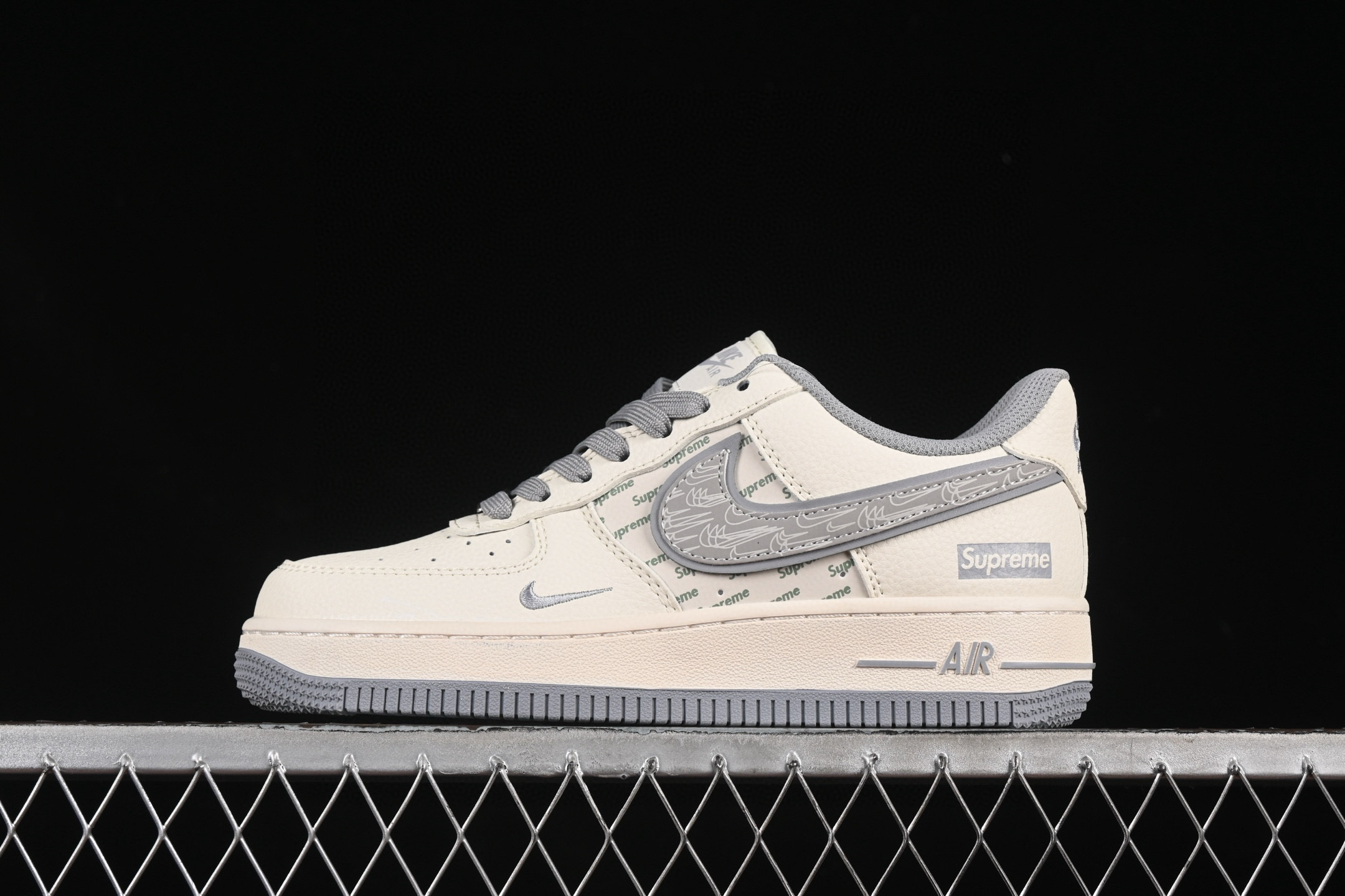 나이키 Nike Air Air Force 1\\\\\\\\\\\\\\\\\\\\\\\\\\\\\\\'07 Low Supreme 남녀공용 신발 운동화 스니커즈