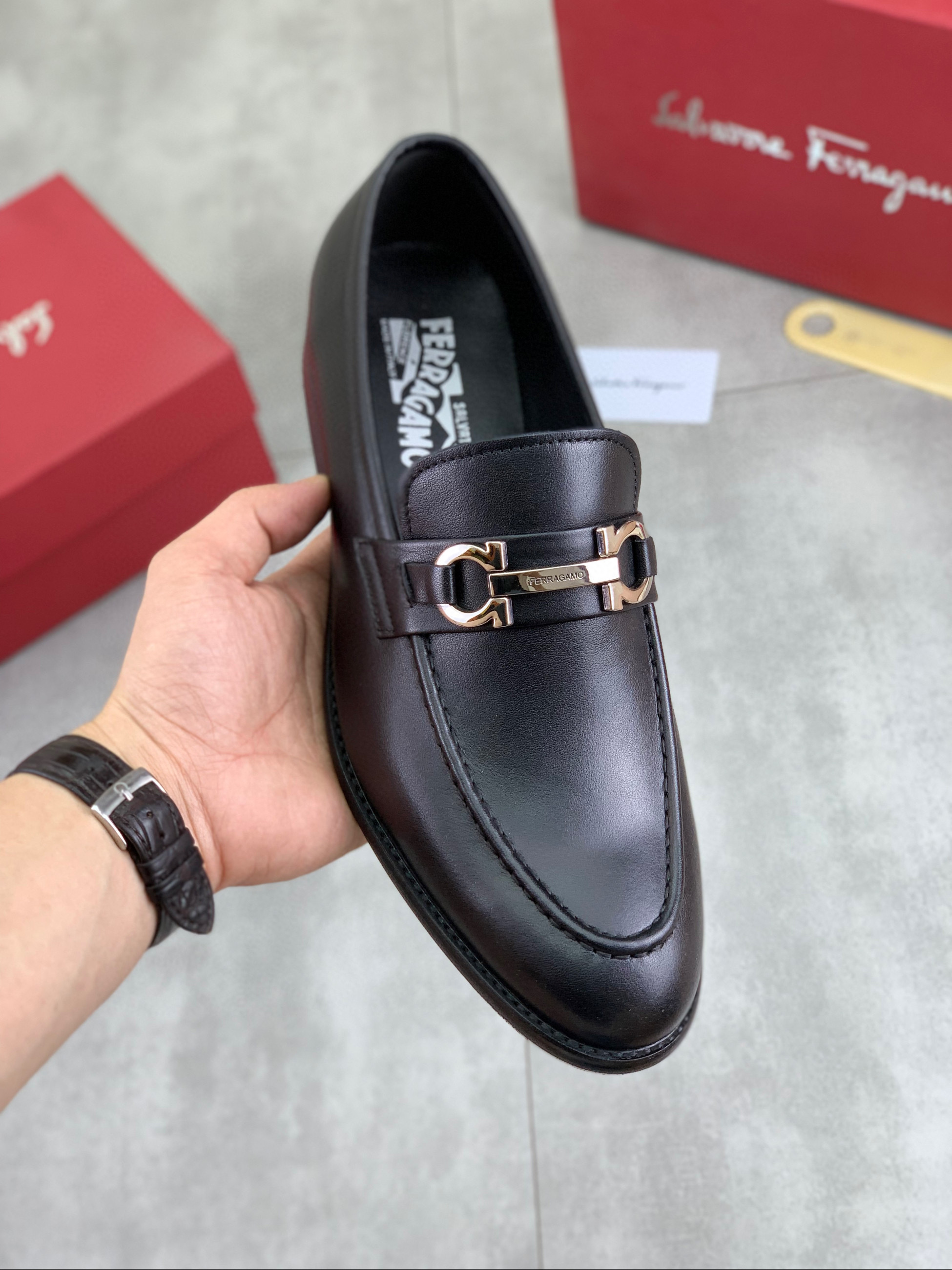 페라가모 남자 구두