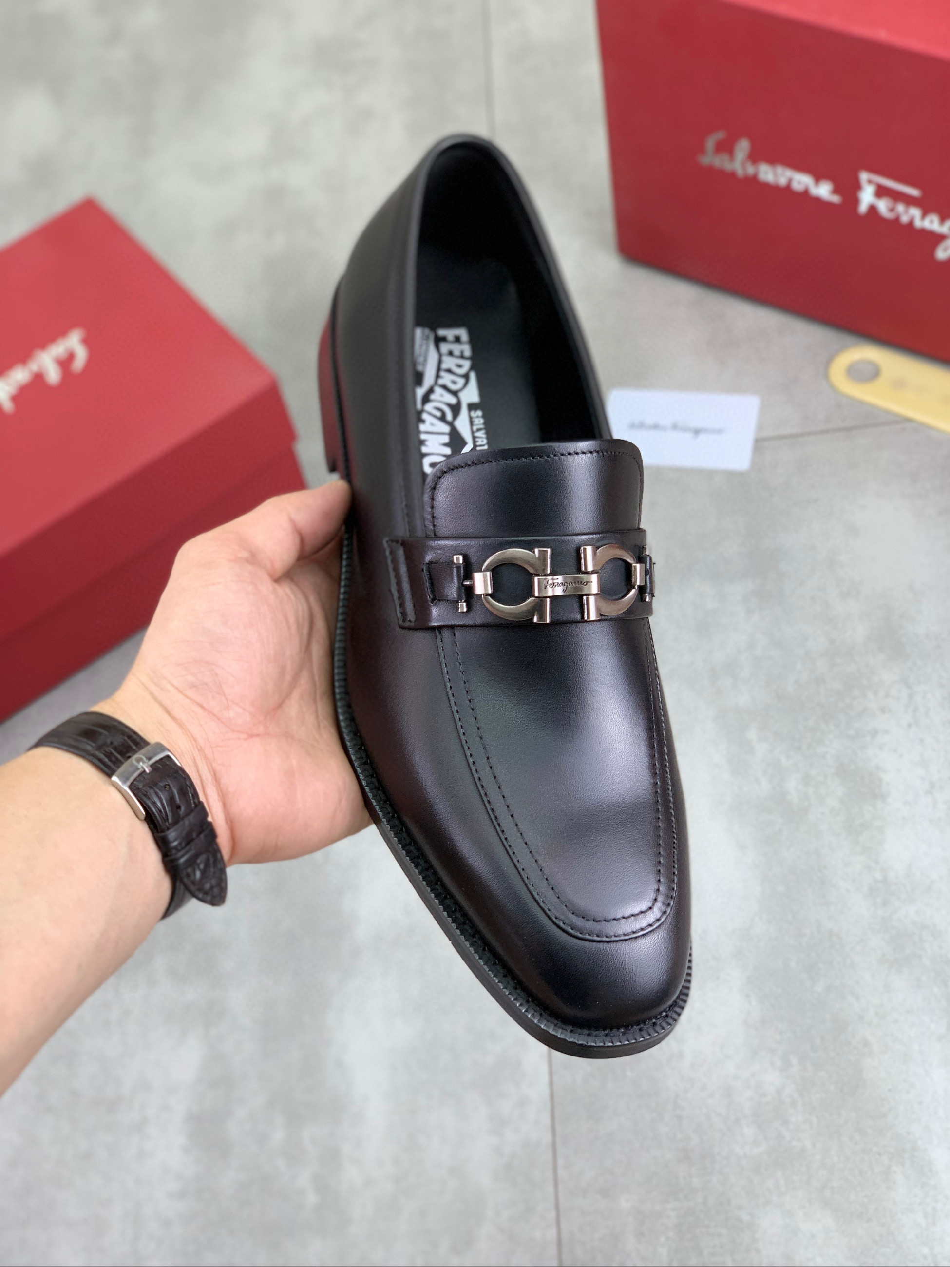 페라가모 남자 구두