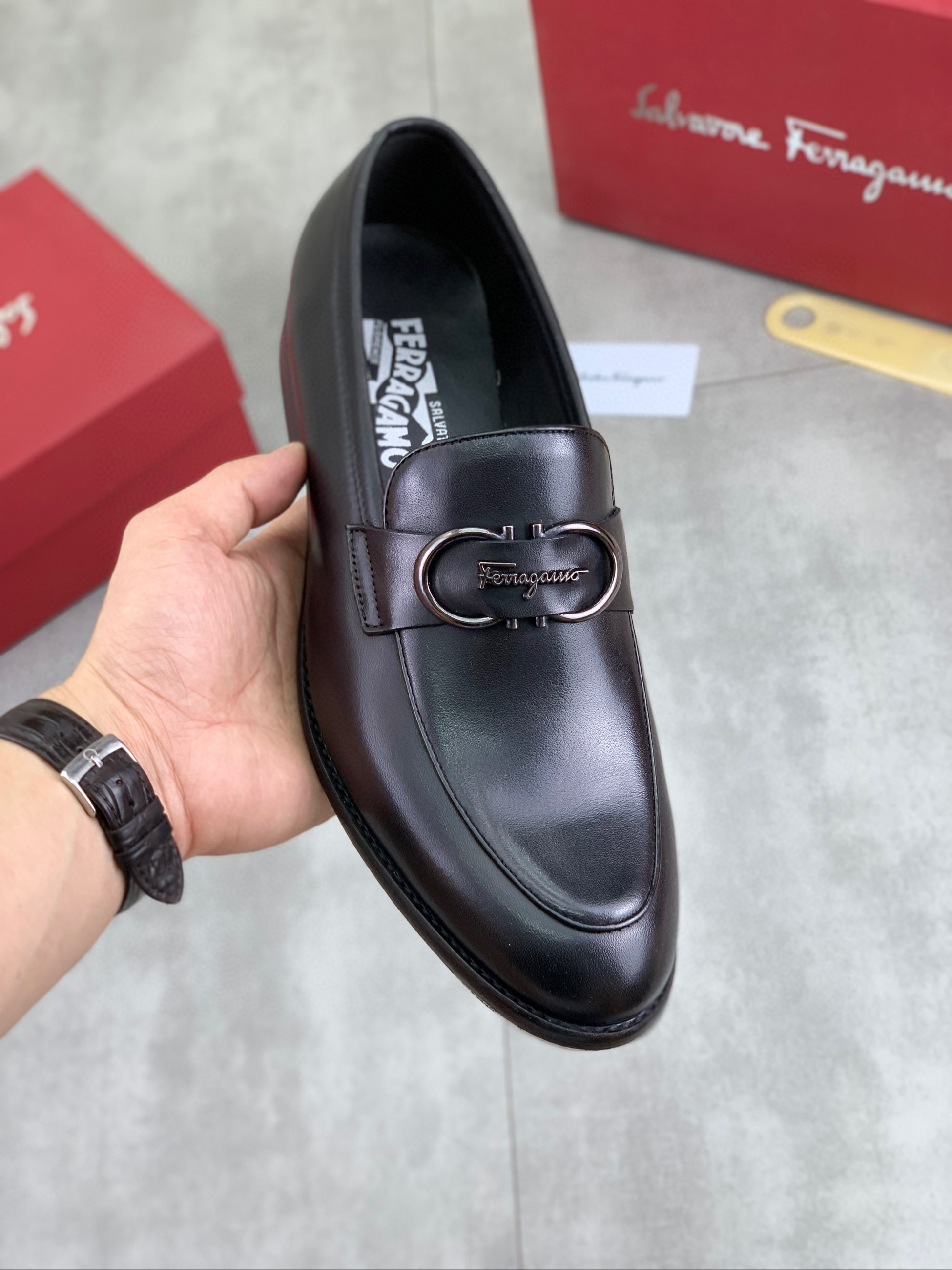 페라가모 남자 구두