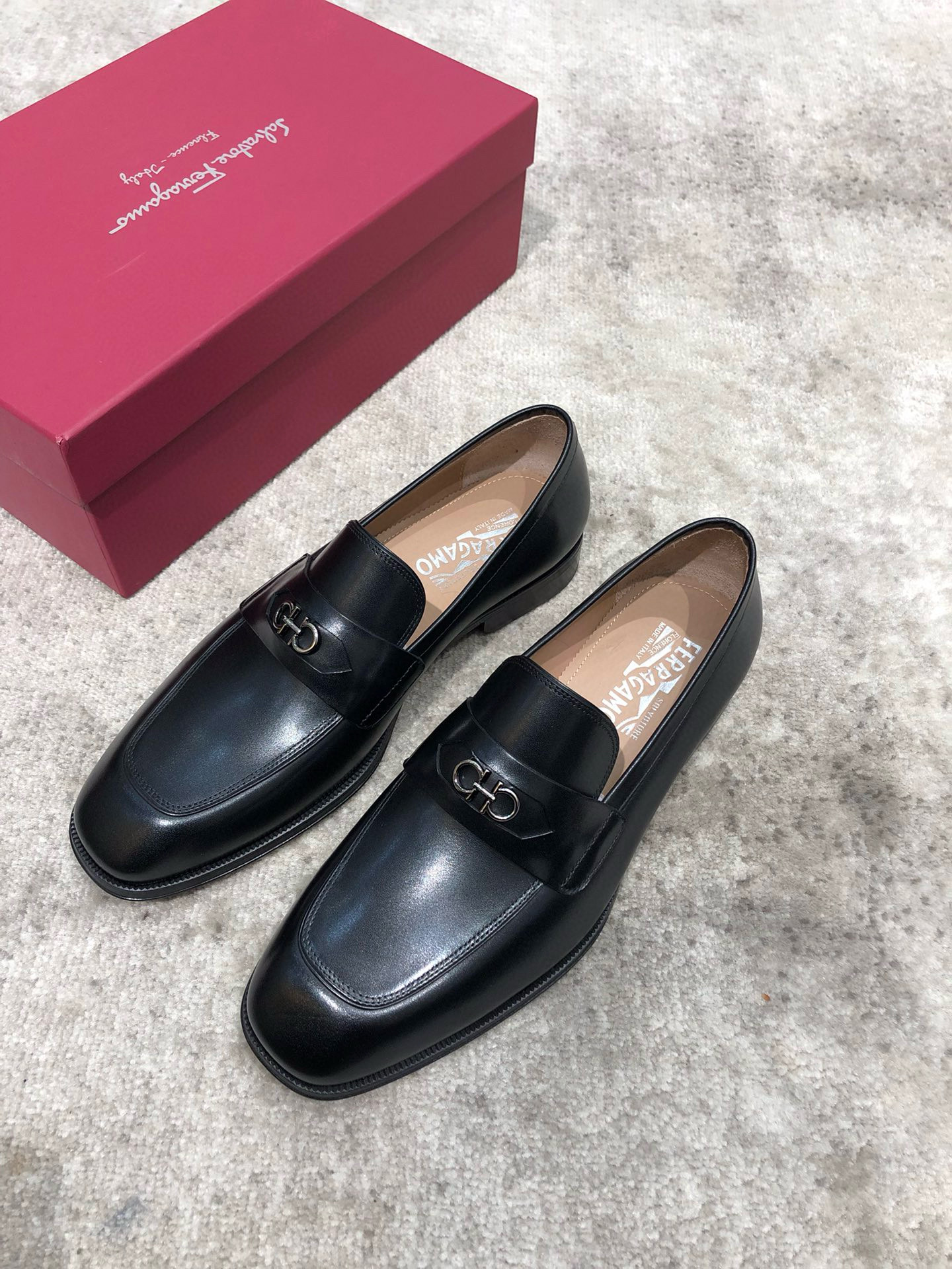 페라가모 남자 구두