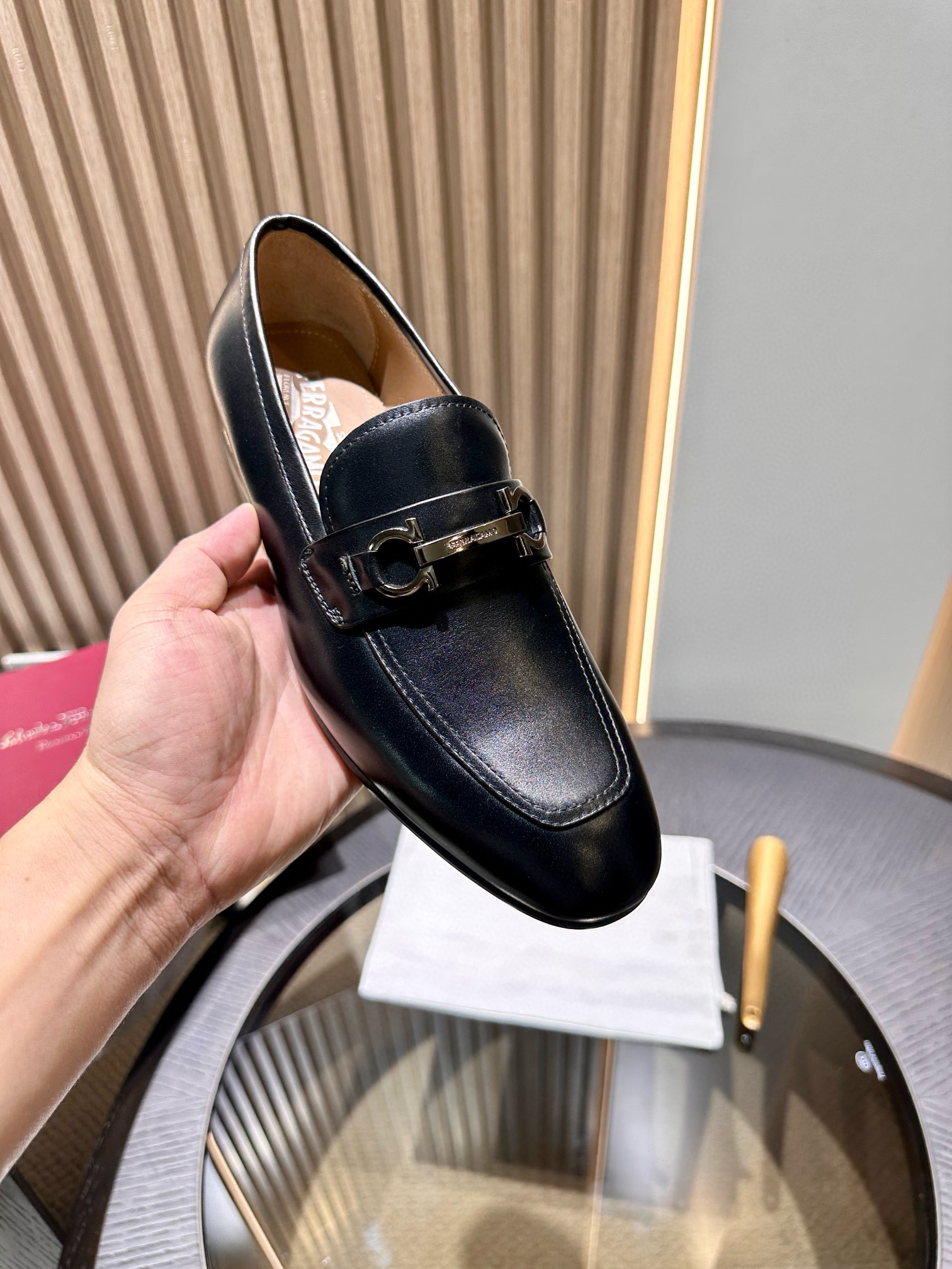 페라가모 남자 구두