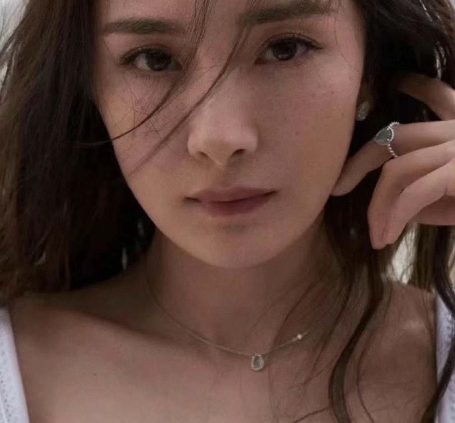 부쉐론 목걸이