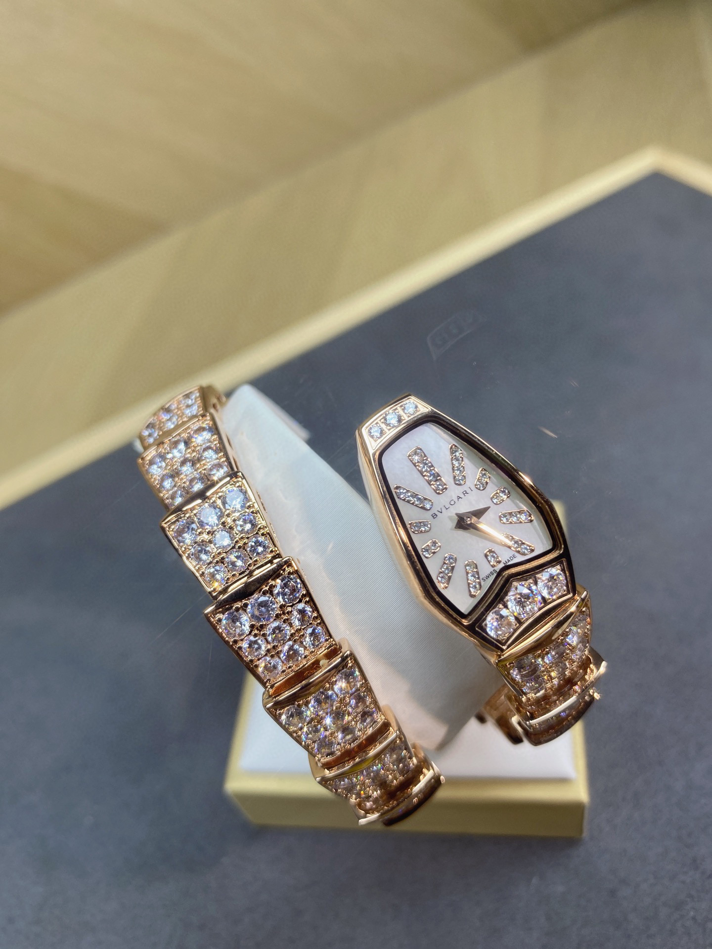 불가리 미러급 여자시계