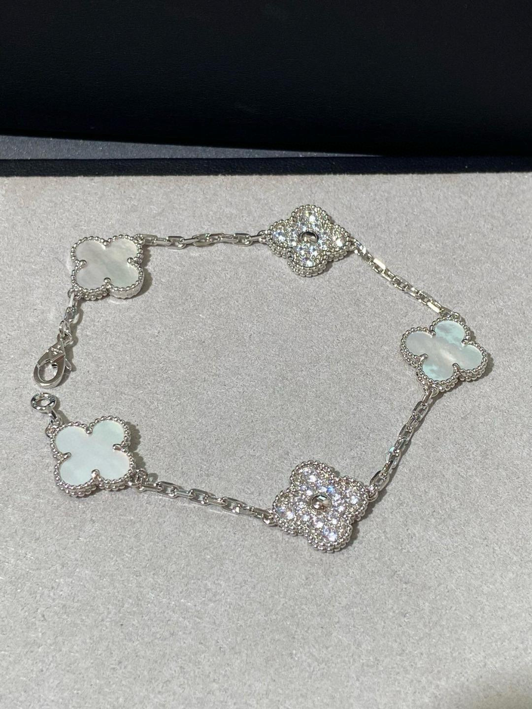 반클리프앤아펠 팔찌