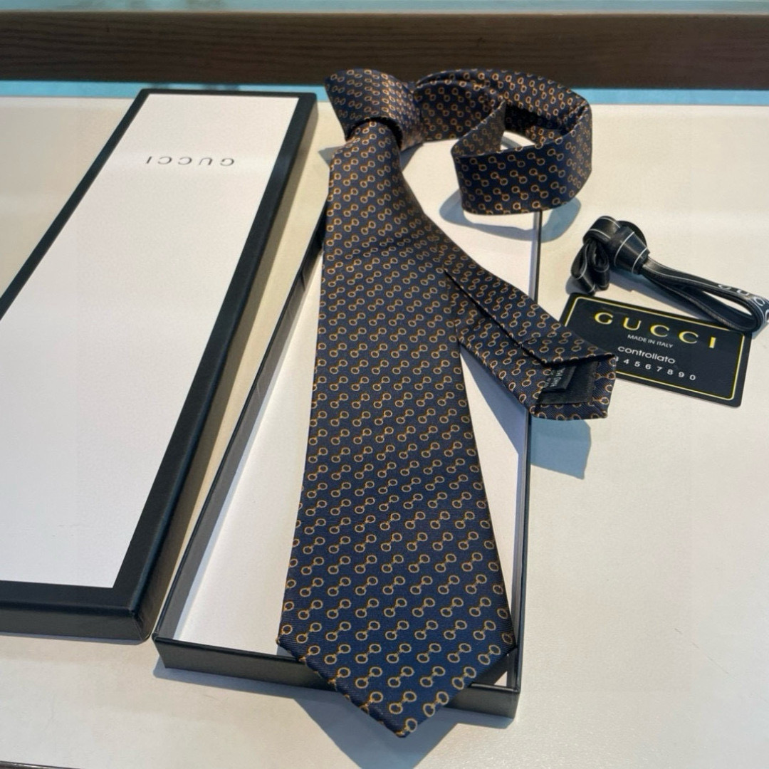 구찌 넥타이