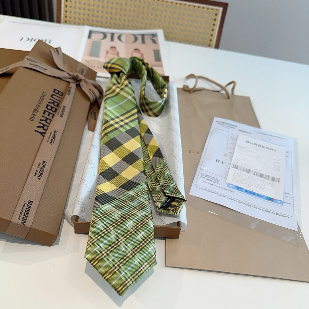 버버리 넥타이