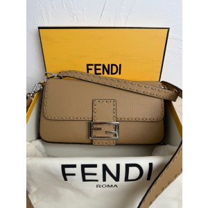 펜디 여자가방 600