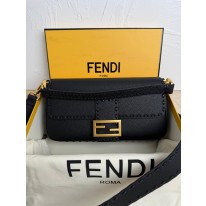 펜디 여자가방 600