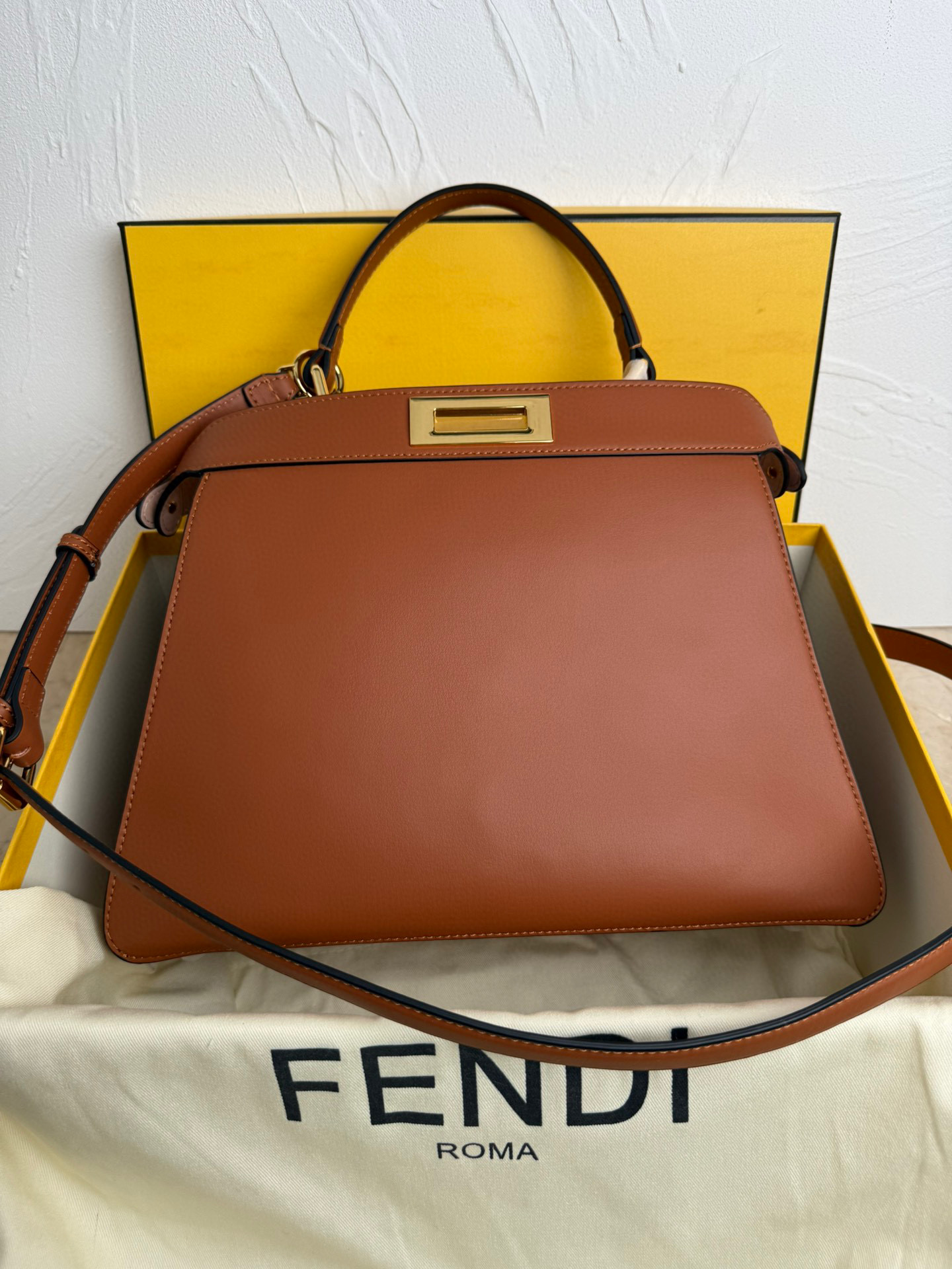 펜디 여자가방 8811