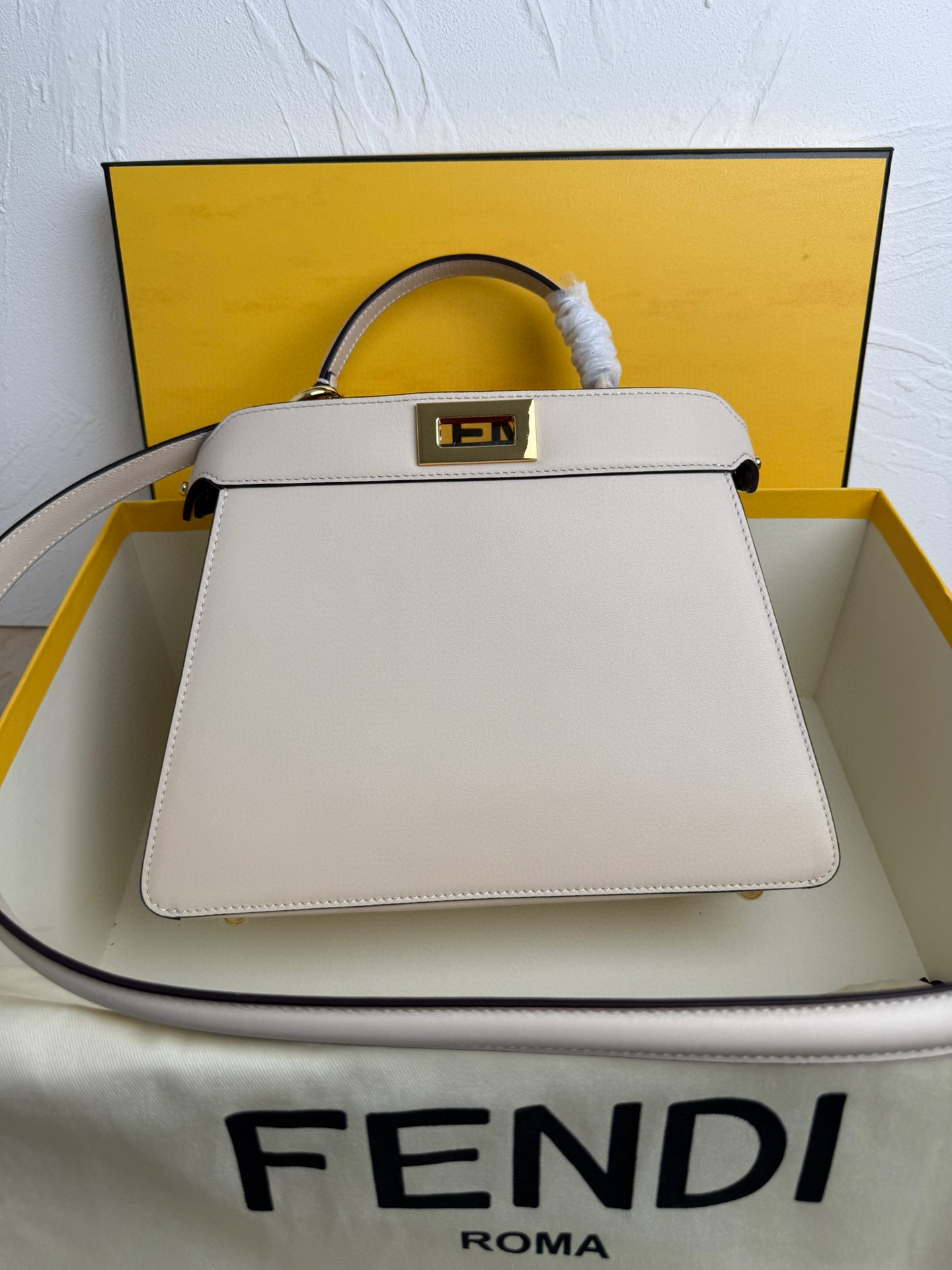 펜디 여자가방 8019