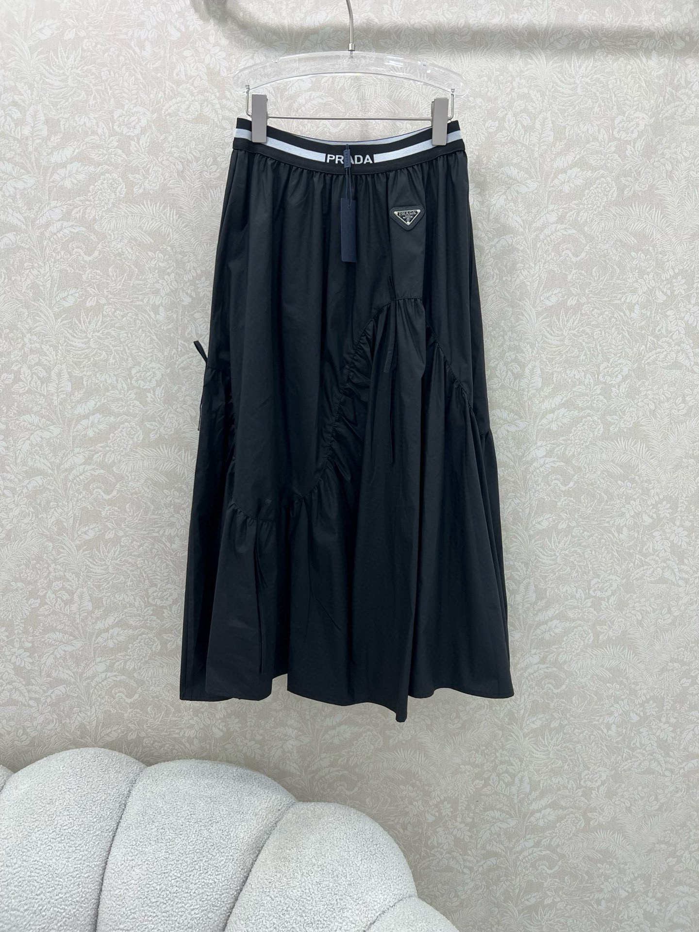 프라다 여자 치마