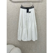 프라다 여자 치마