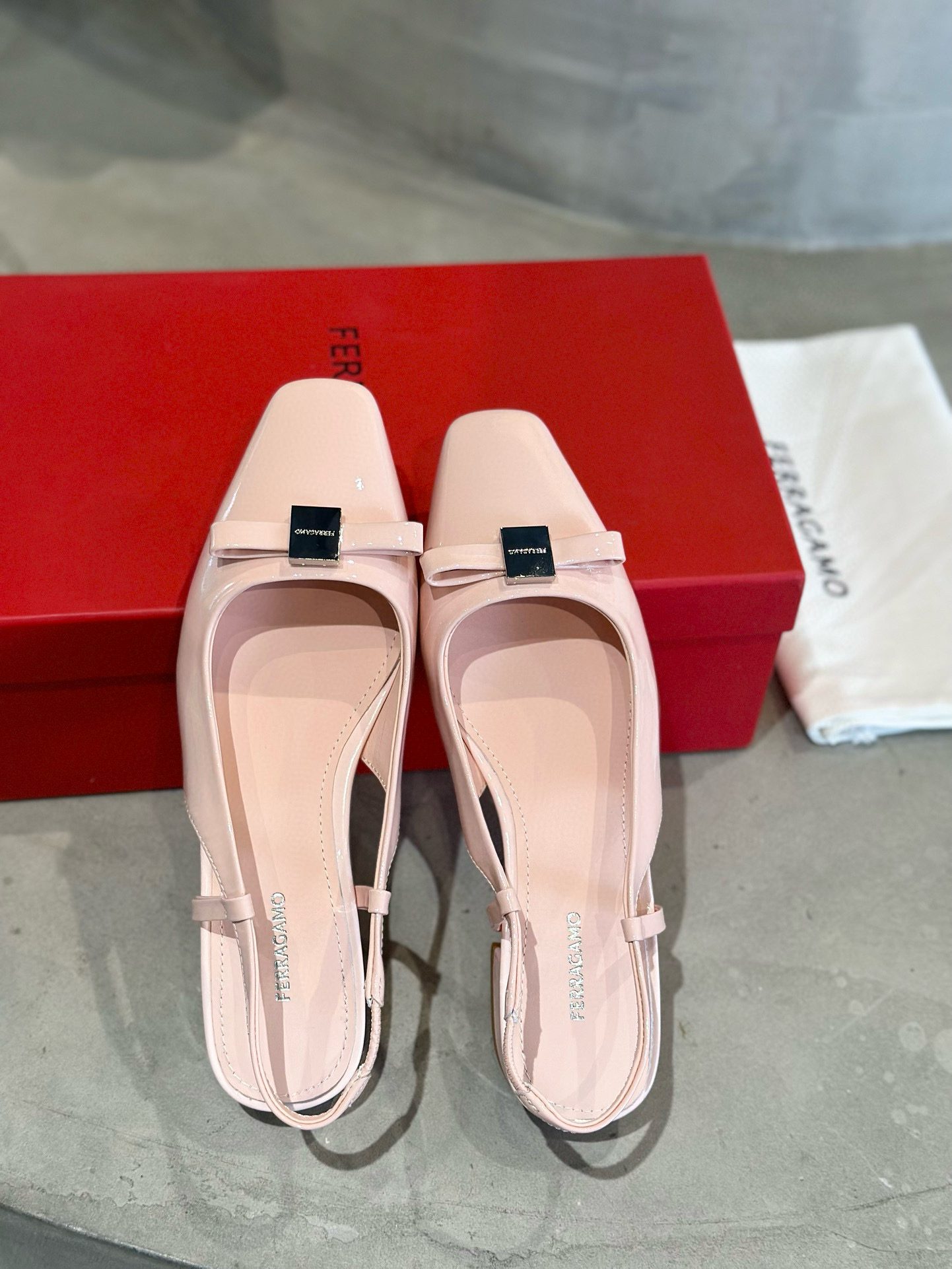 페라가모 여자 신발 구두