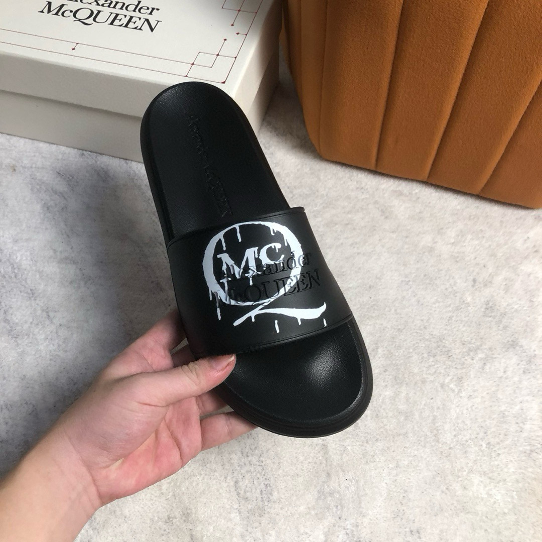 알렉산더 맥퀸 남녀공용 슬리퍼