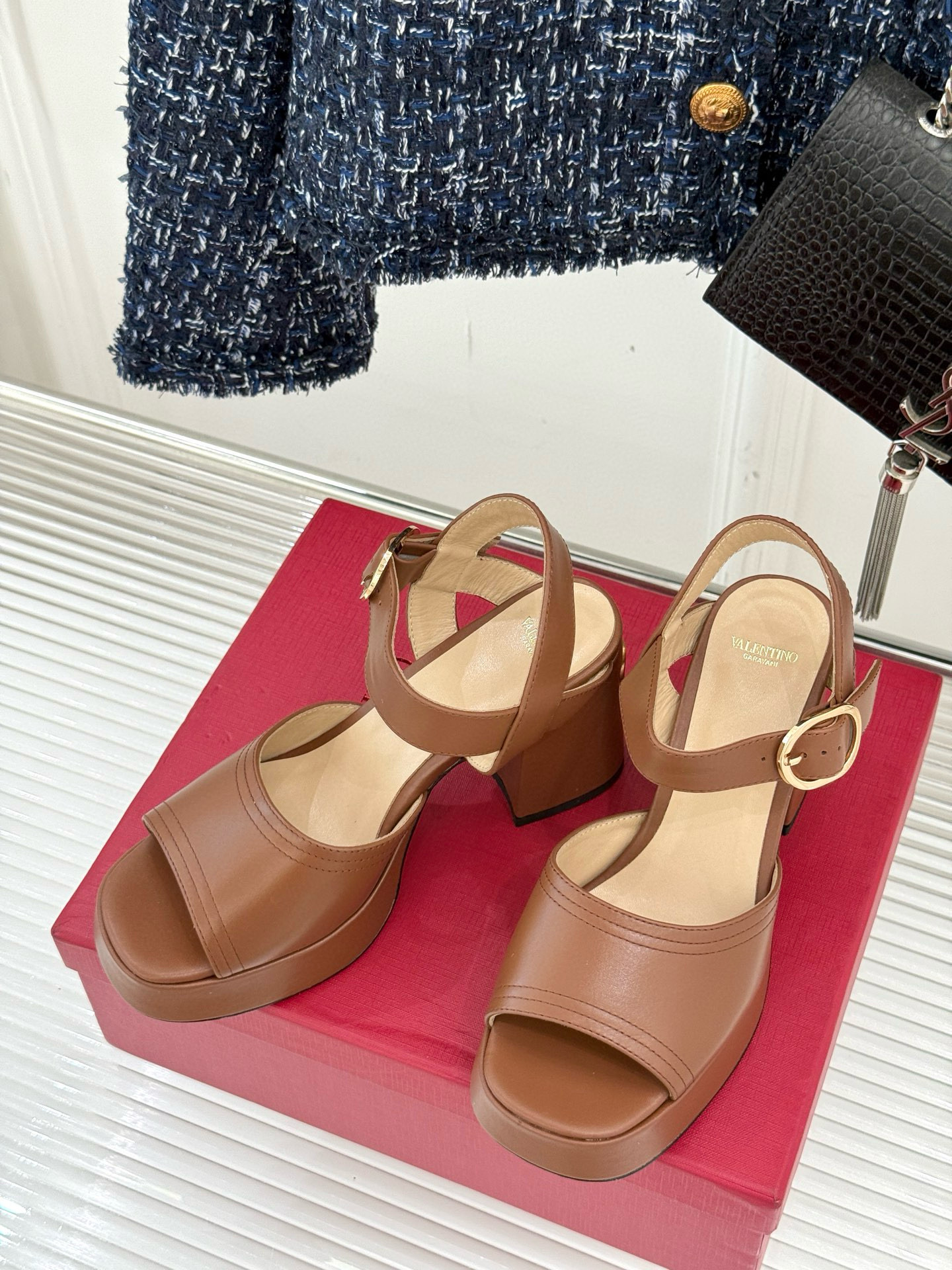 발렌티노 9cm 여자 샌들