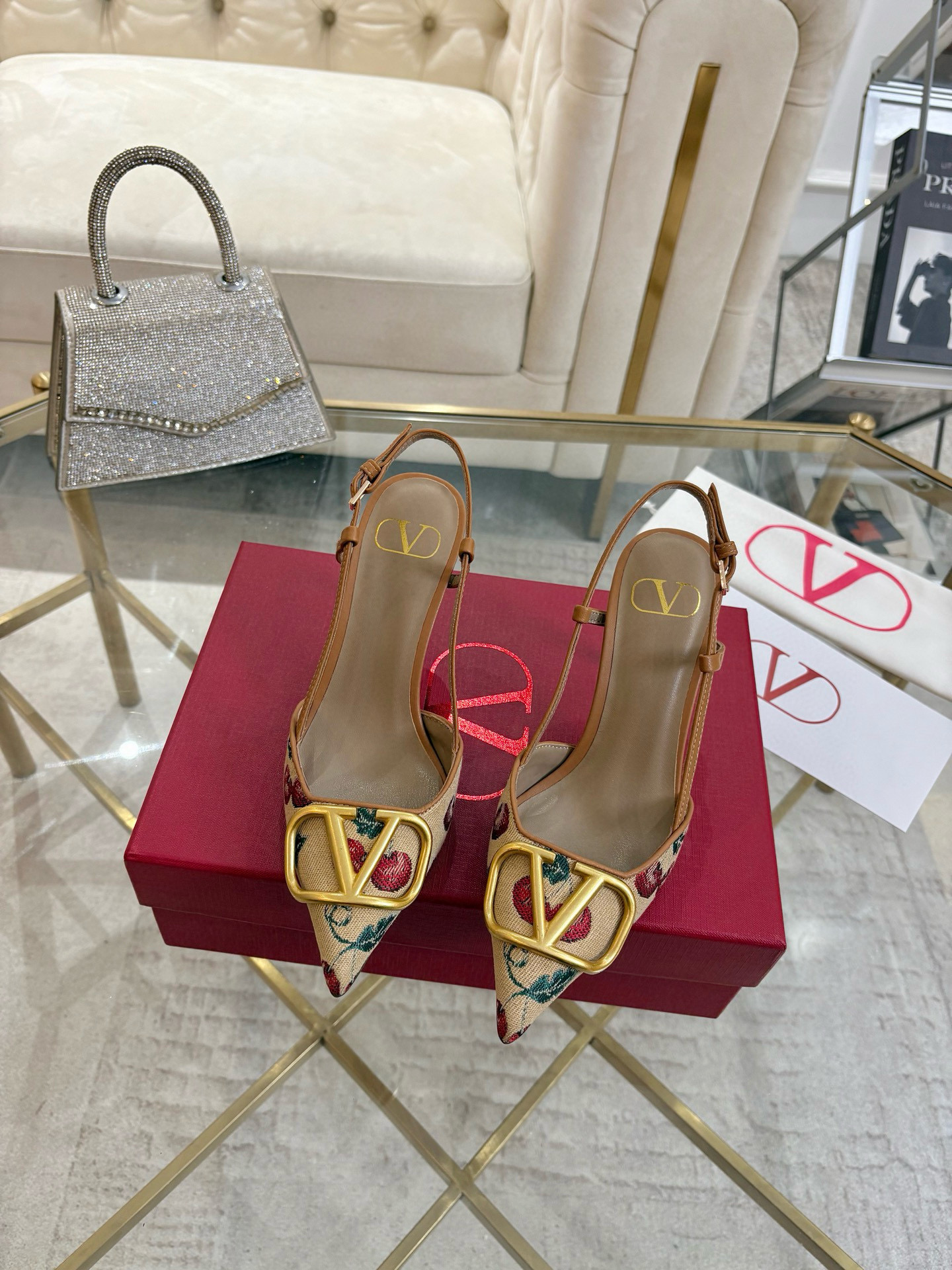 발렌티노 7.5cm 여자 샌들