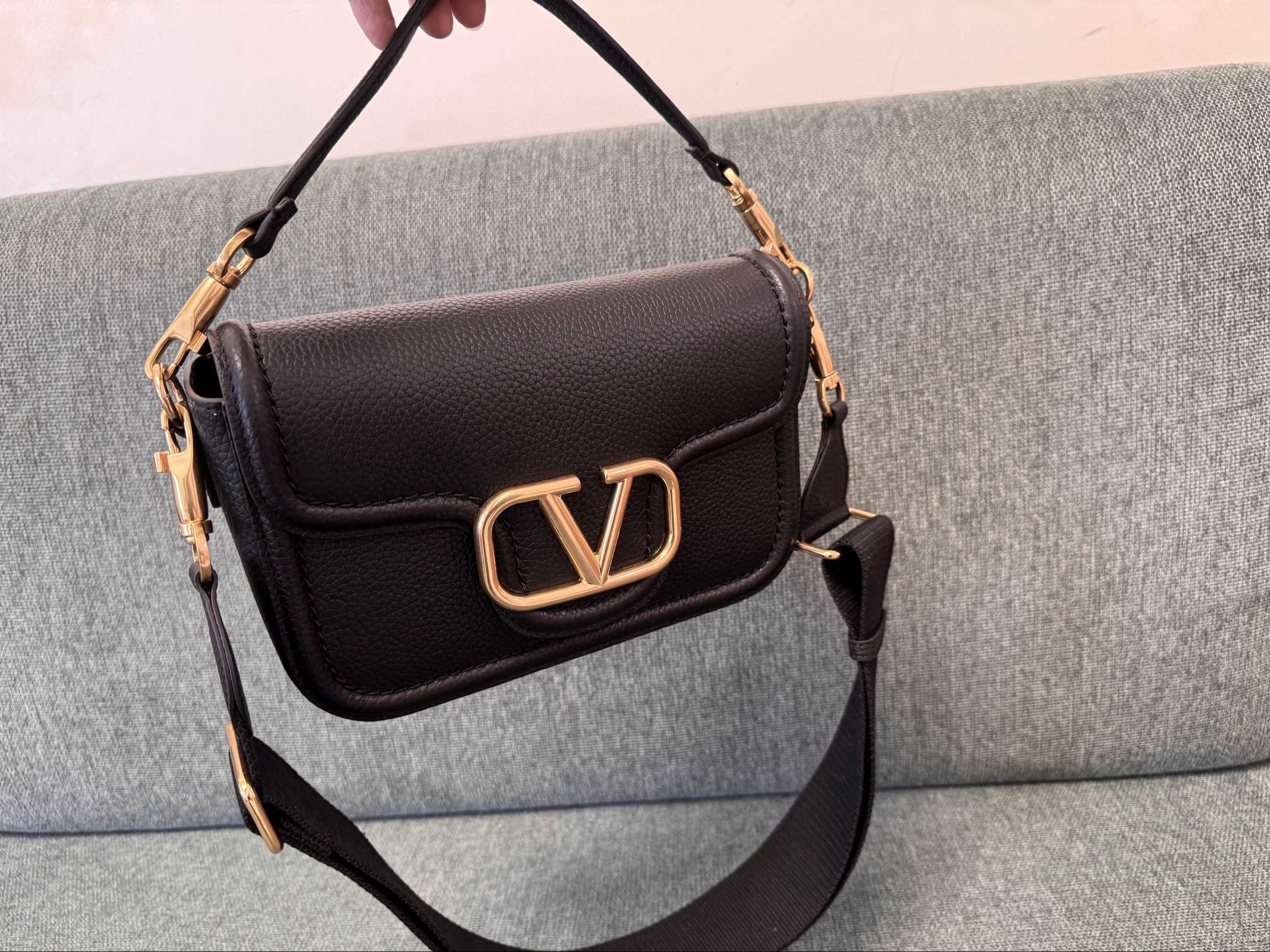 발렌티노 가라바니  여자가방 2046