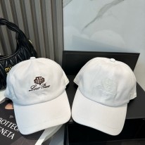 로로피아나 모자