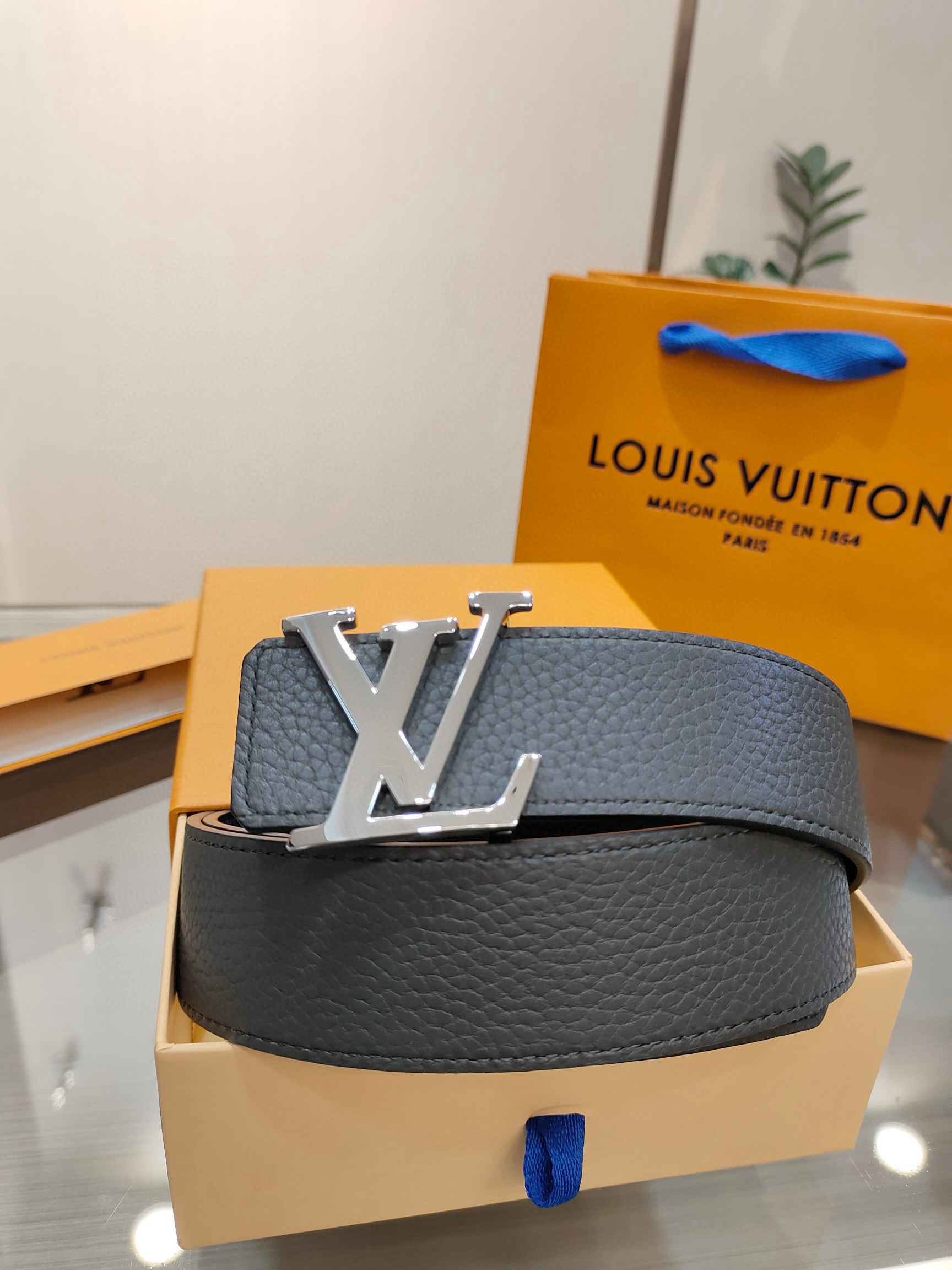 루이비통 2컬러 남자 벨트