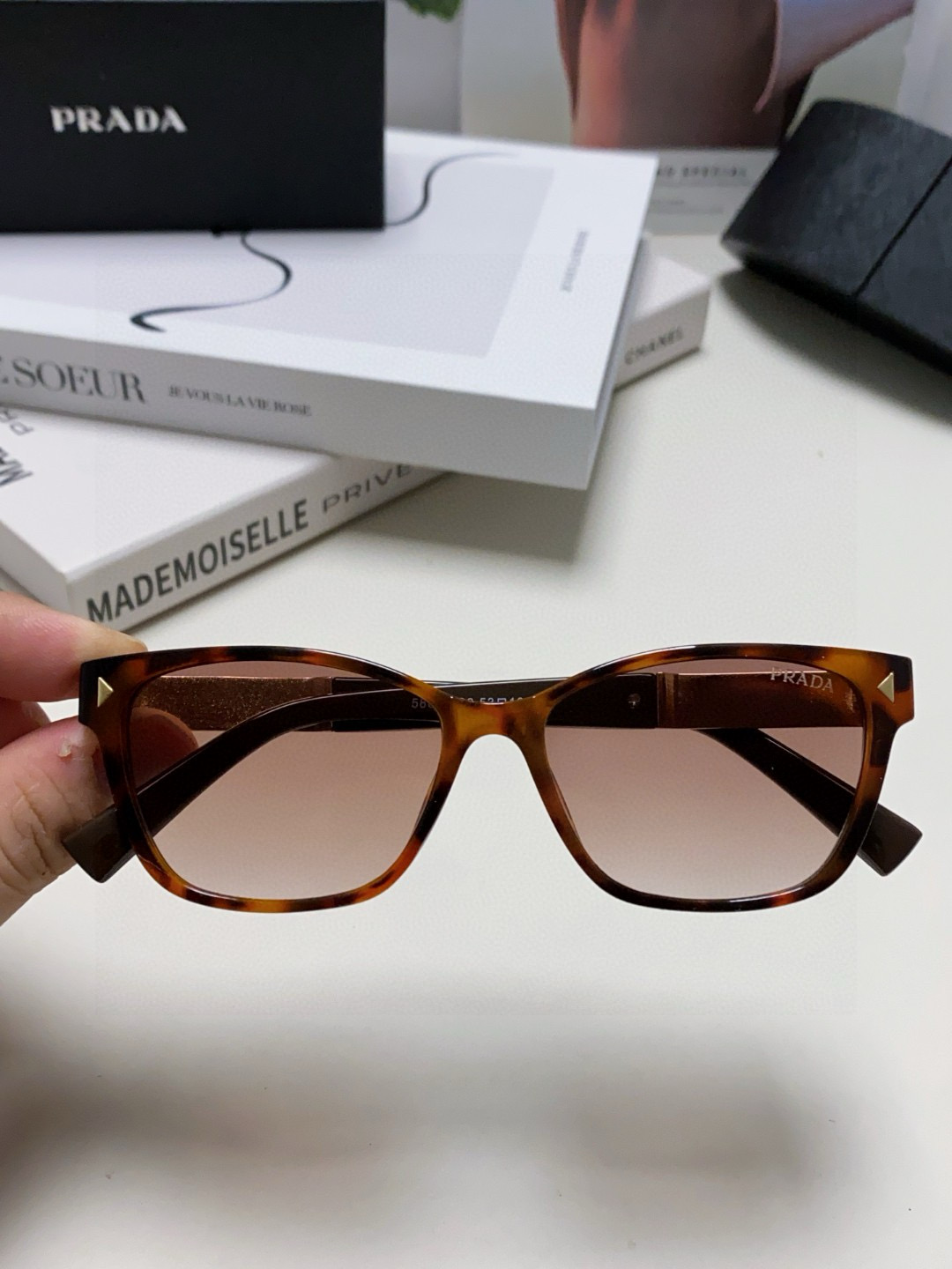 프라다 선글라스