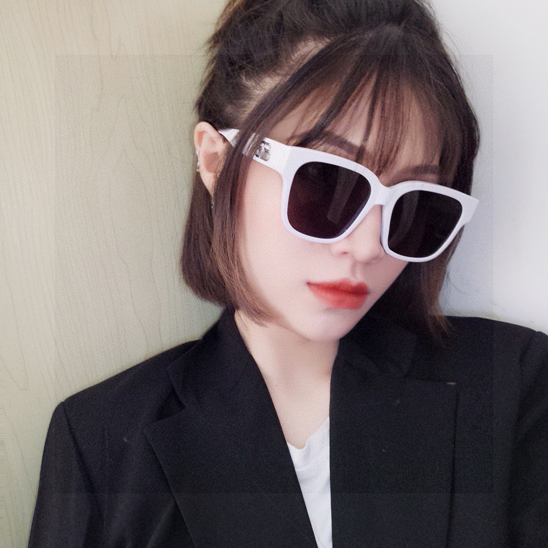 발렌시아가 선글라스