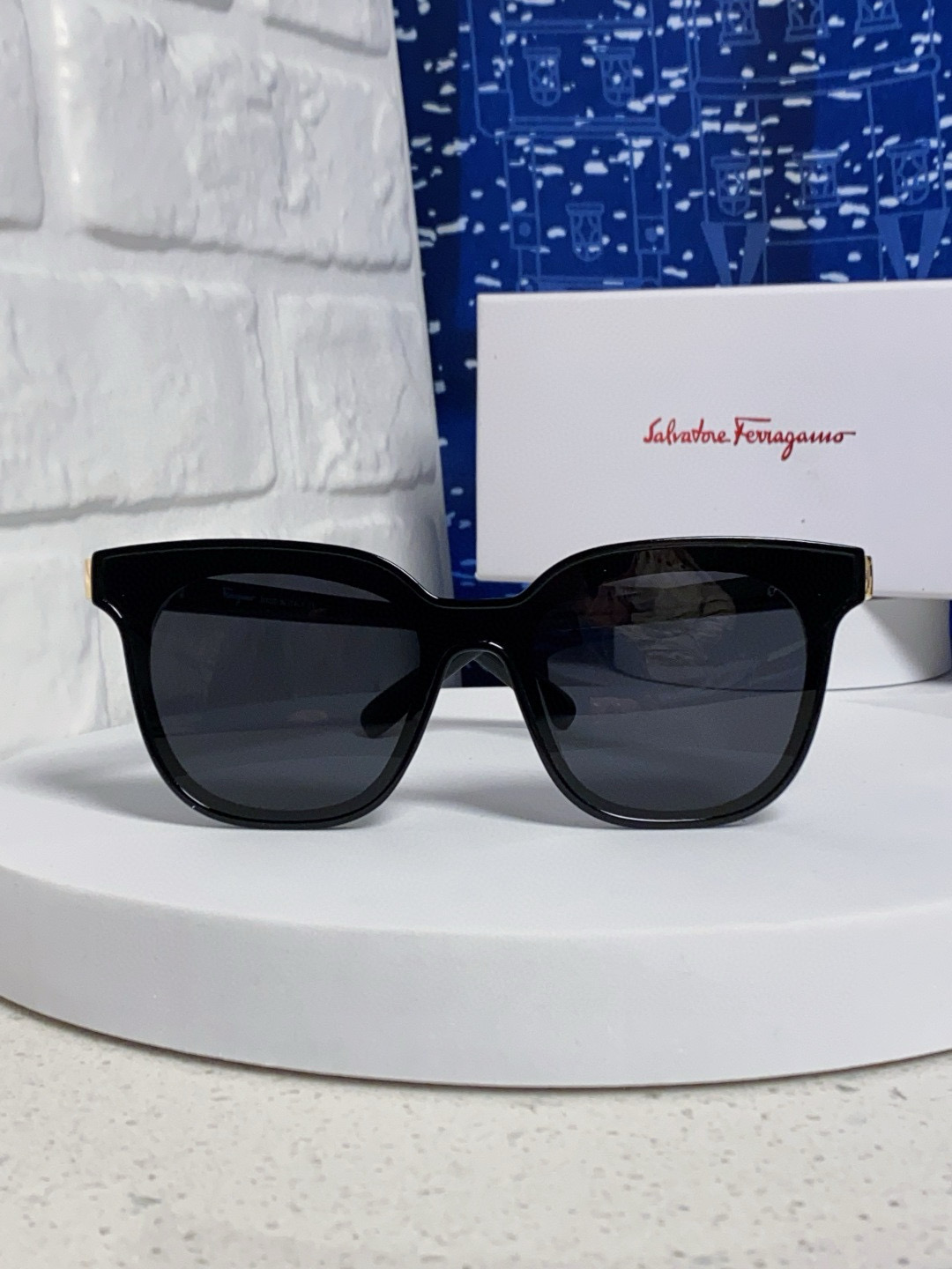 페라가모 선글라스