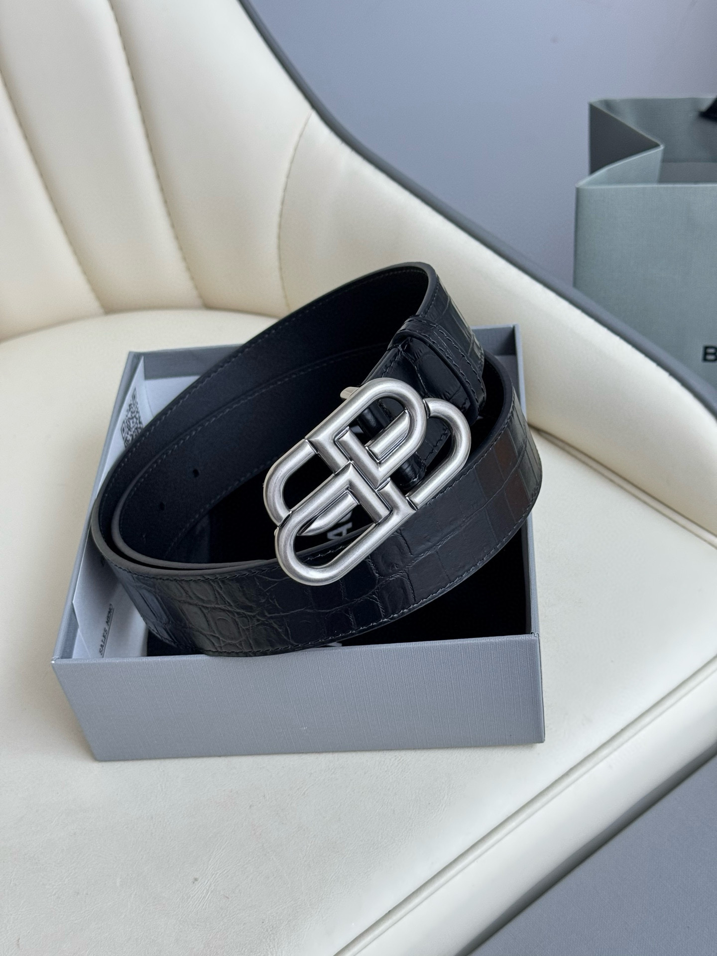 발렌시아가 남자 벨트