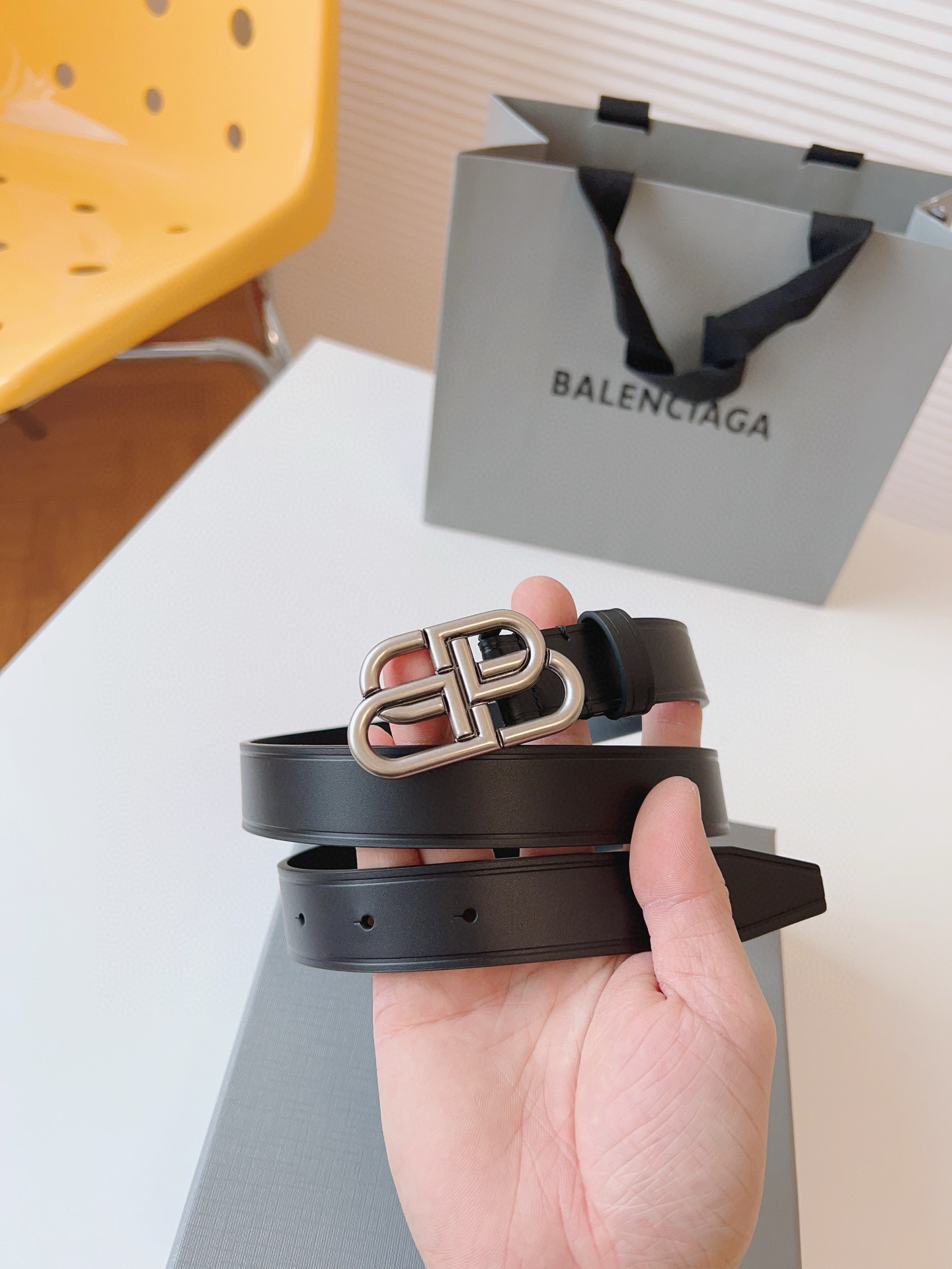 발렌시아가 남자 벨트