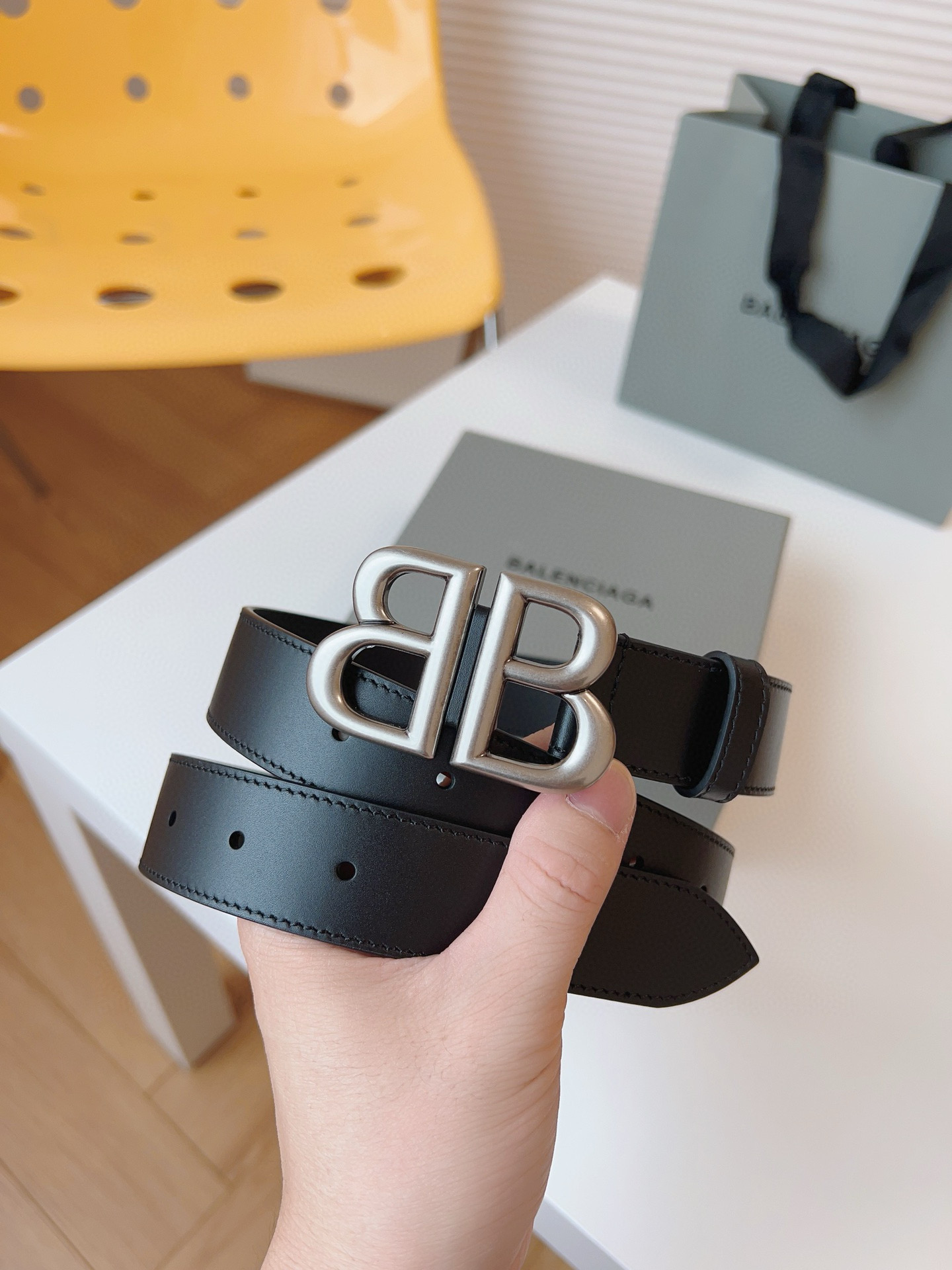 발렌시아가 남자 벨트