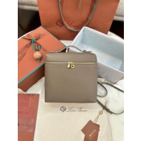 로로피아나 여자가방