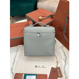 로로피아나 여자가방