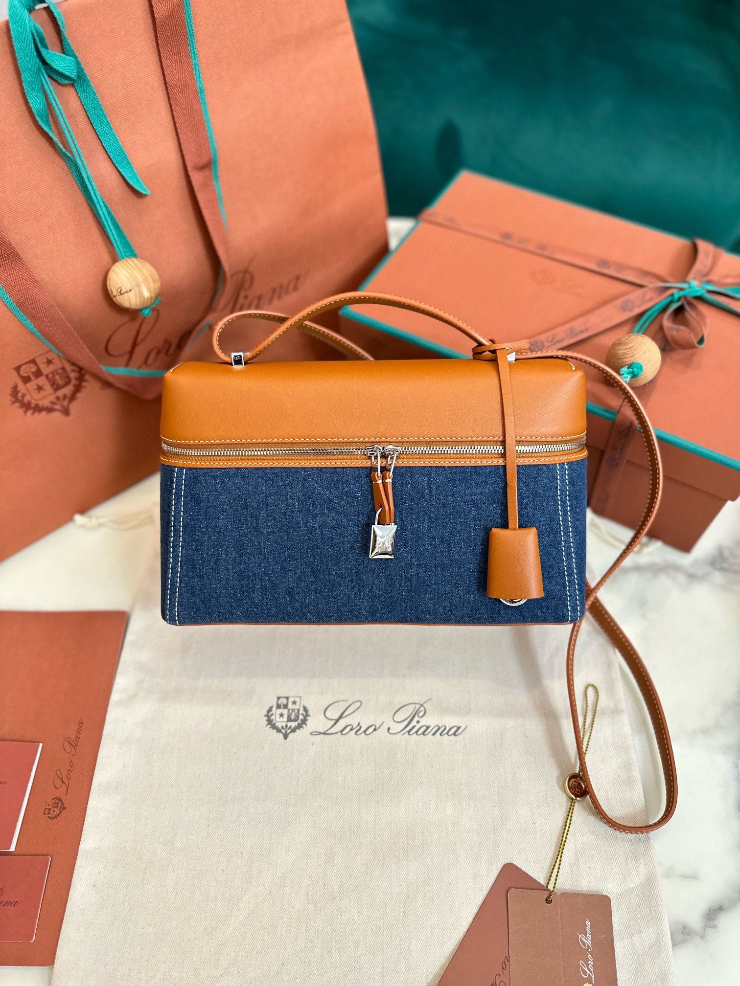 로로피아나 여자가방