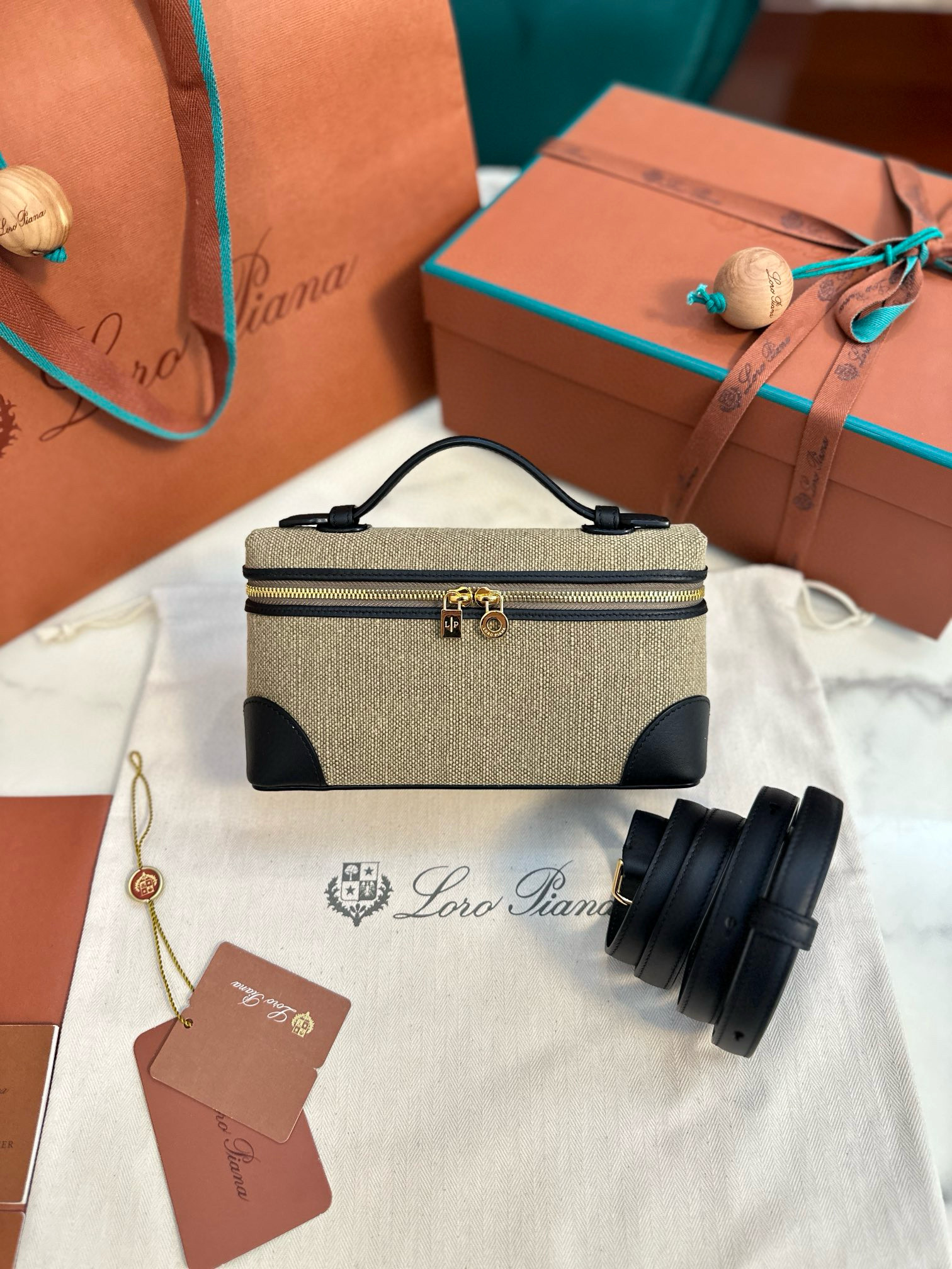 로로피아나 여자가방