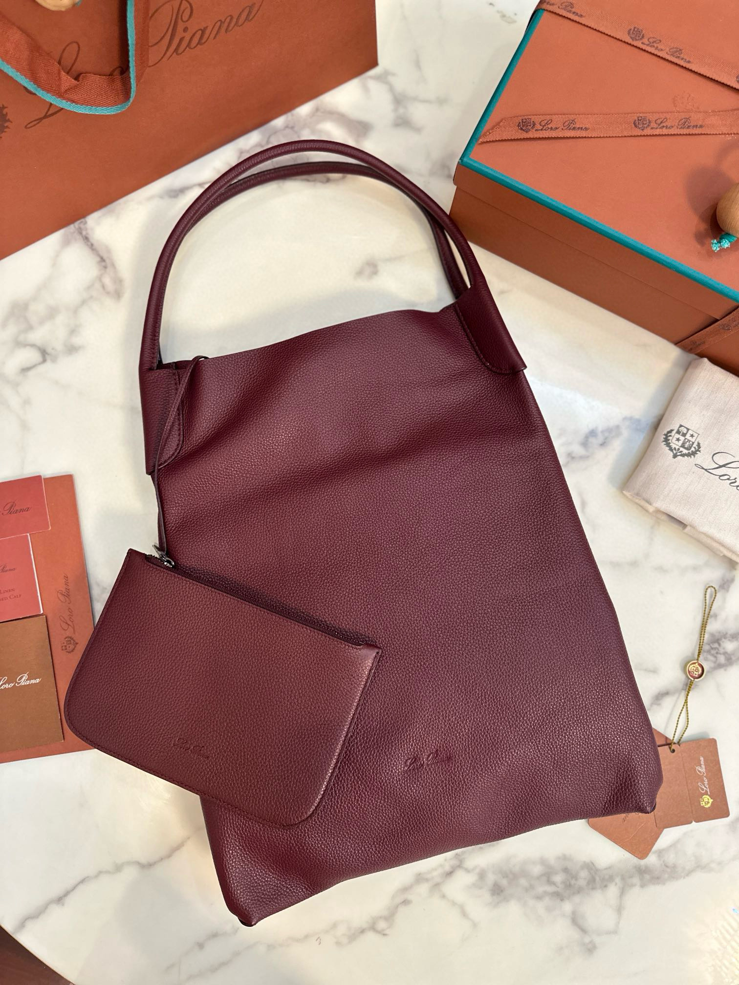 로로피아나 여자가방