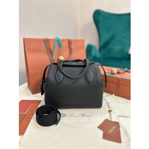 로로피아나 여자가방