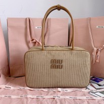 미우미우 5BB117 서류가방